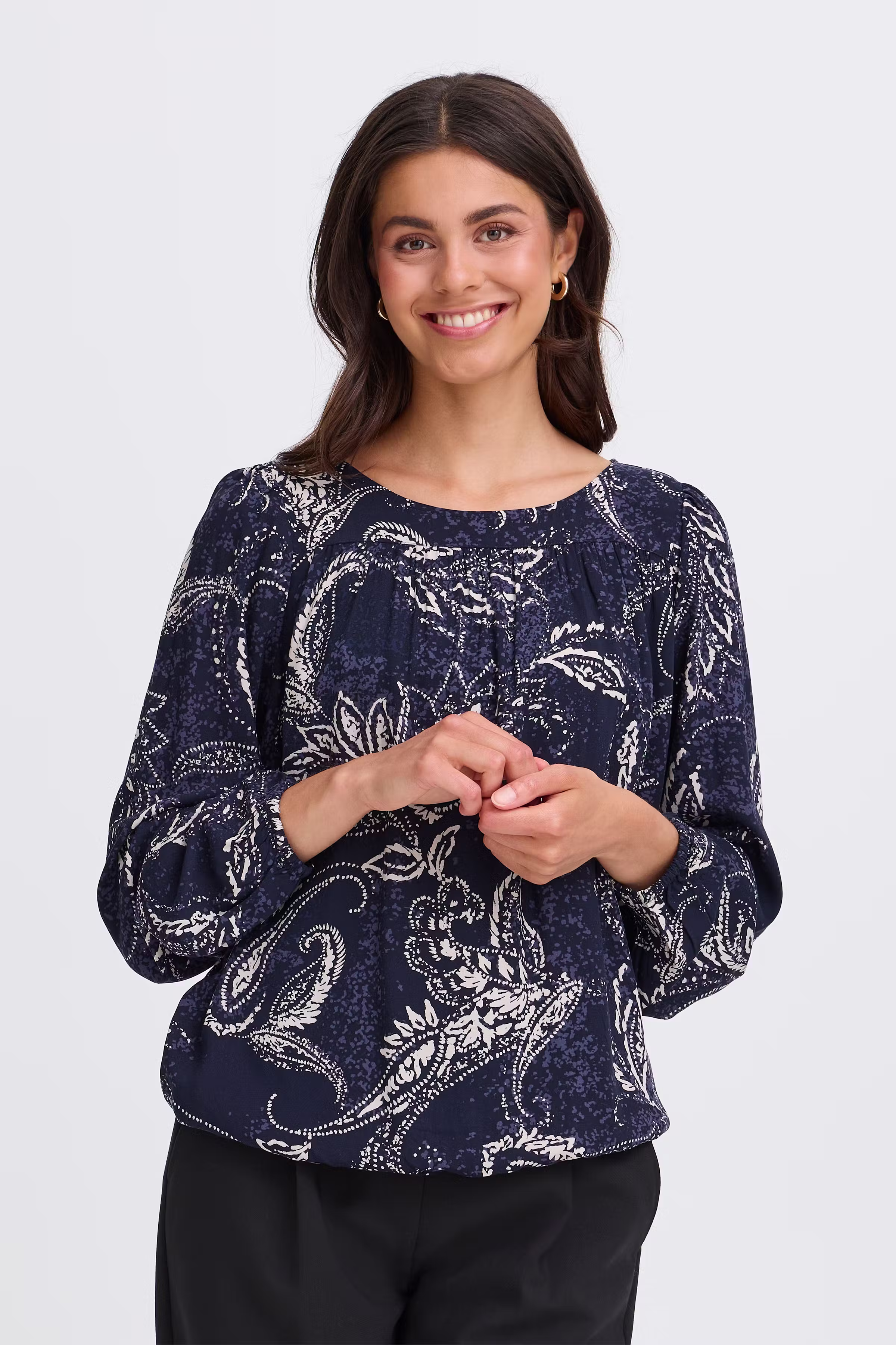 FRKIKI Bluse LOOKBOOK FRONT 20617101-900001535