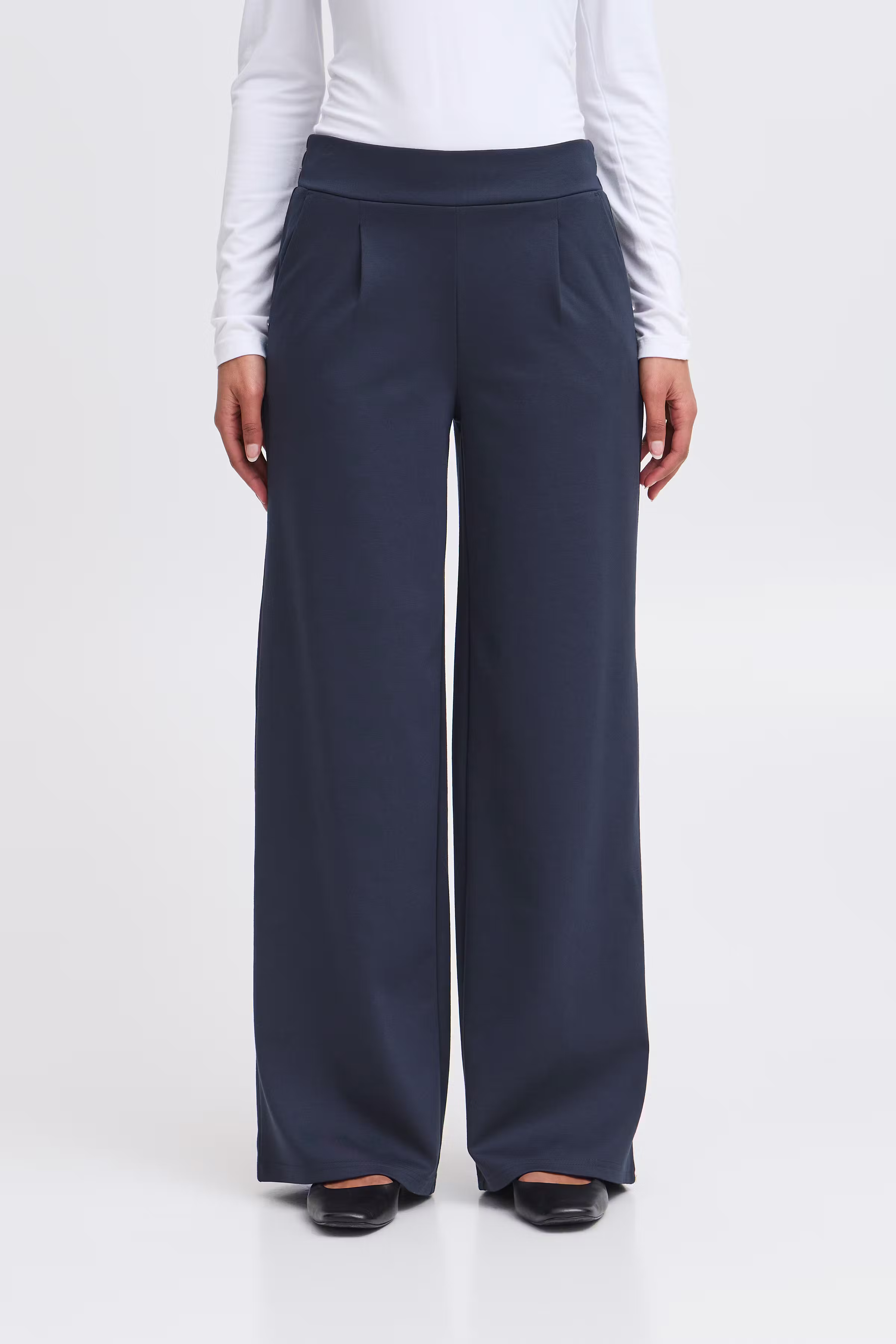IHKATE LONG WIDE Trousers LOOKBOOK FRONT 20118337-194010