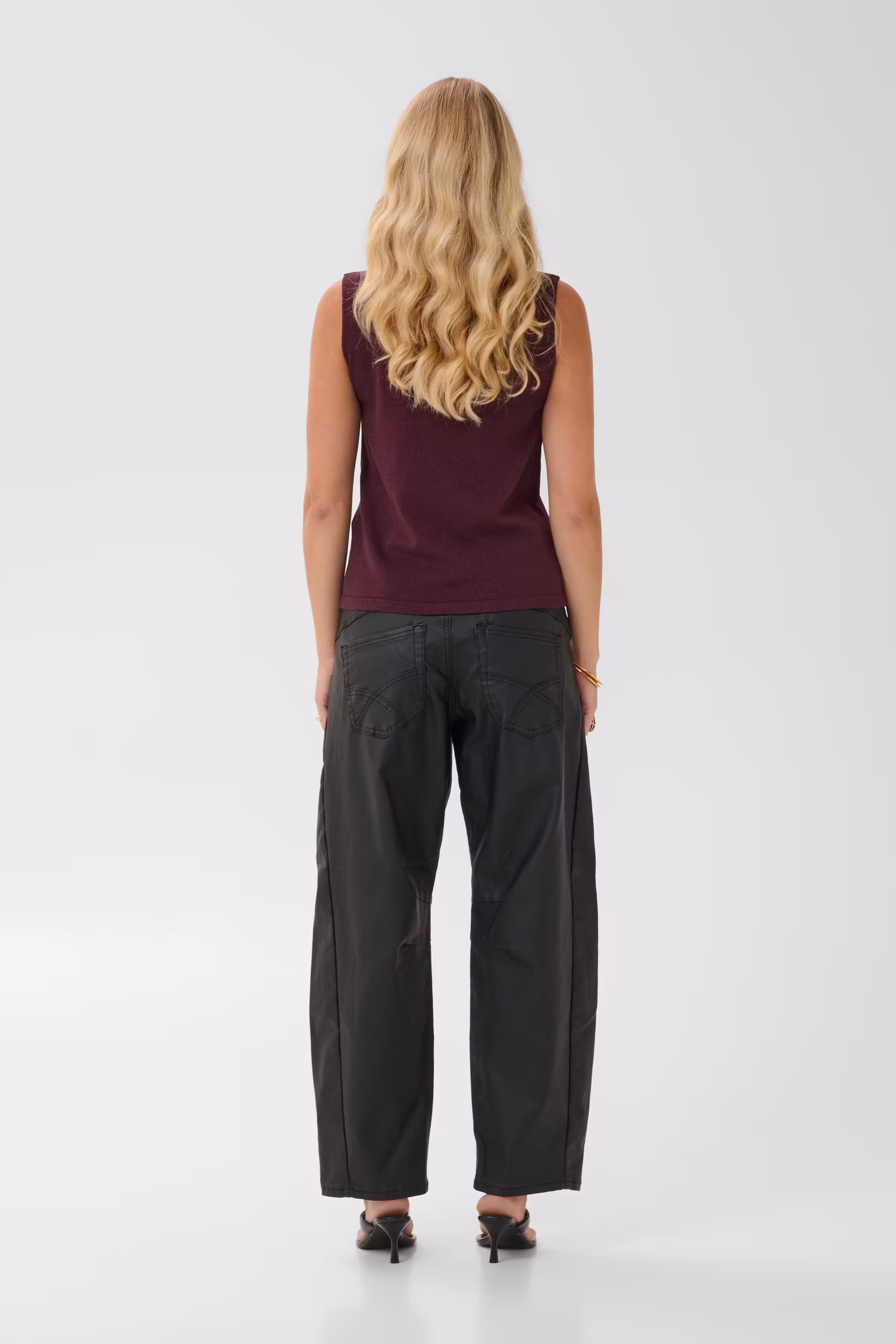CRZaria Pullover LOOKBOOK BACK 10615549-191619