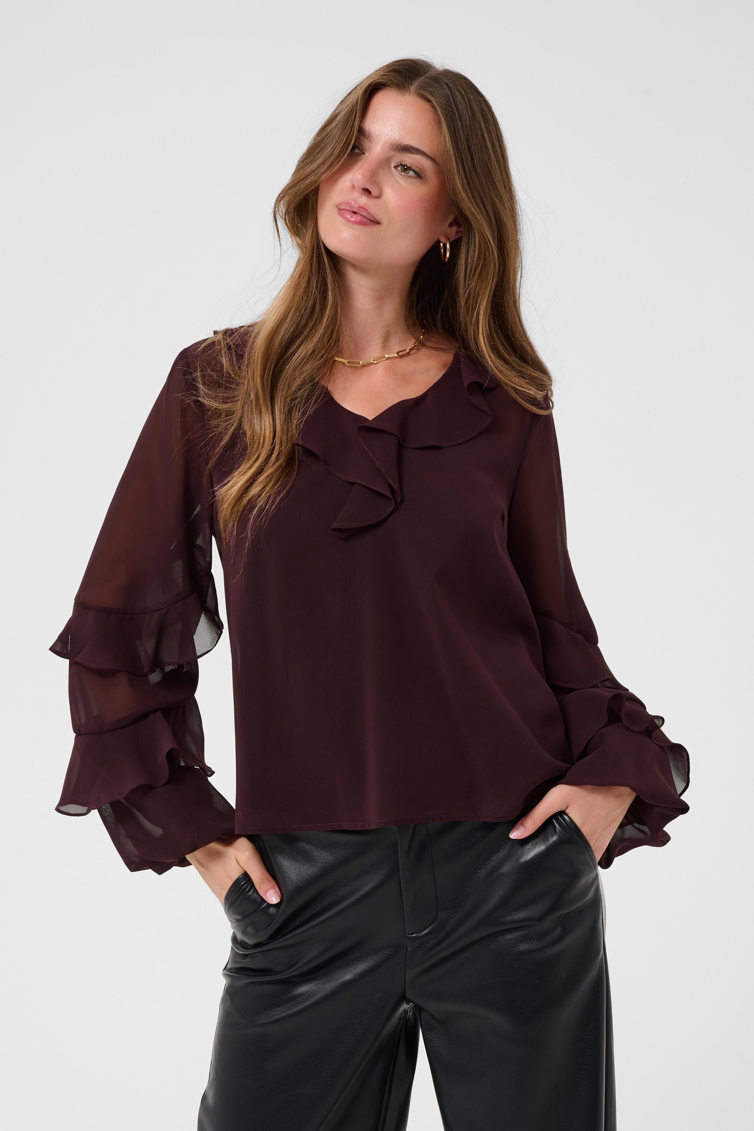 CRFrancy Blouse LOOKBOOK FRONT 10615571-191619