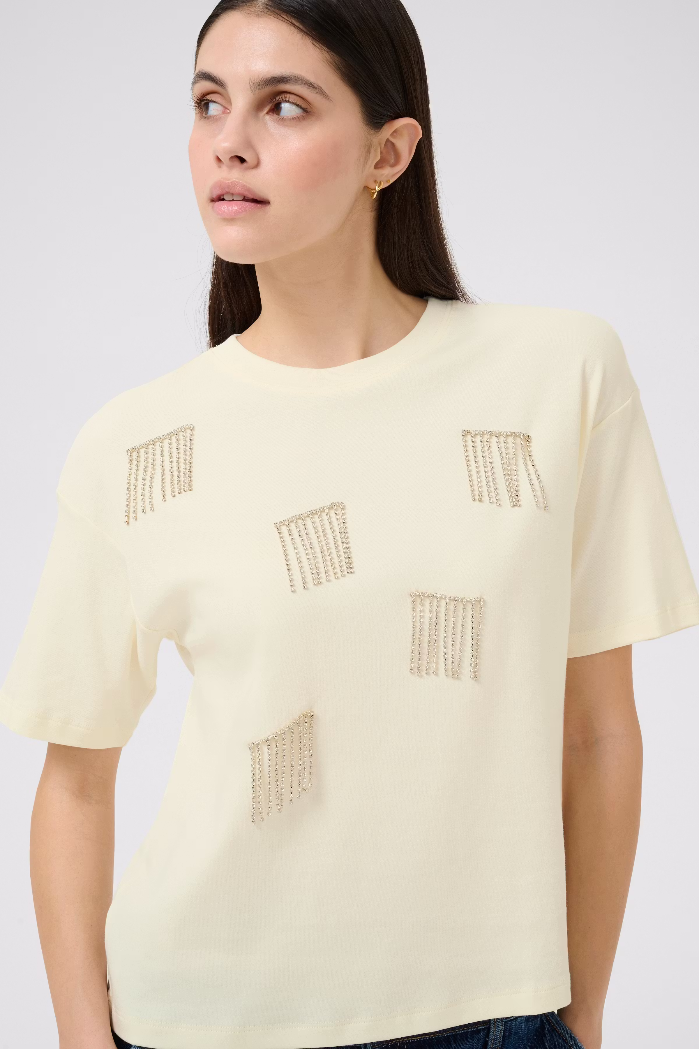 KBUlana T-shirt LOOKBOOK FRONT 10105461-110103