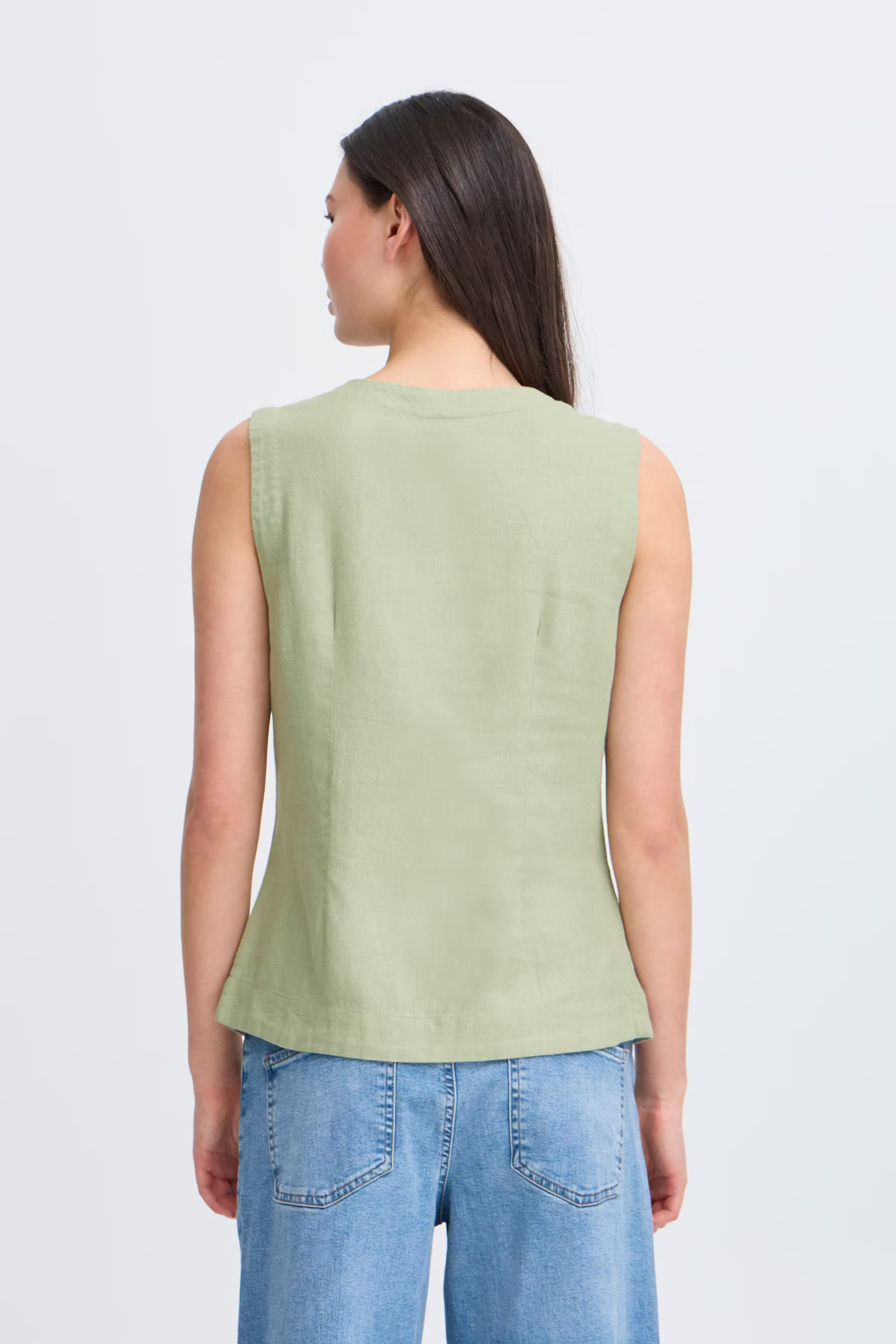 IHLINNO Vest LOOKBOOK BACK 20122914-160213