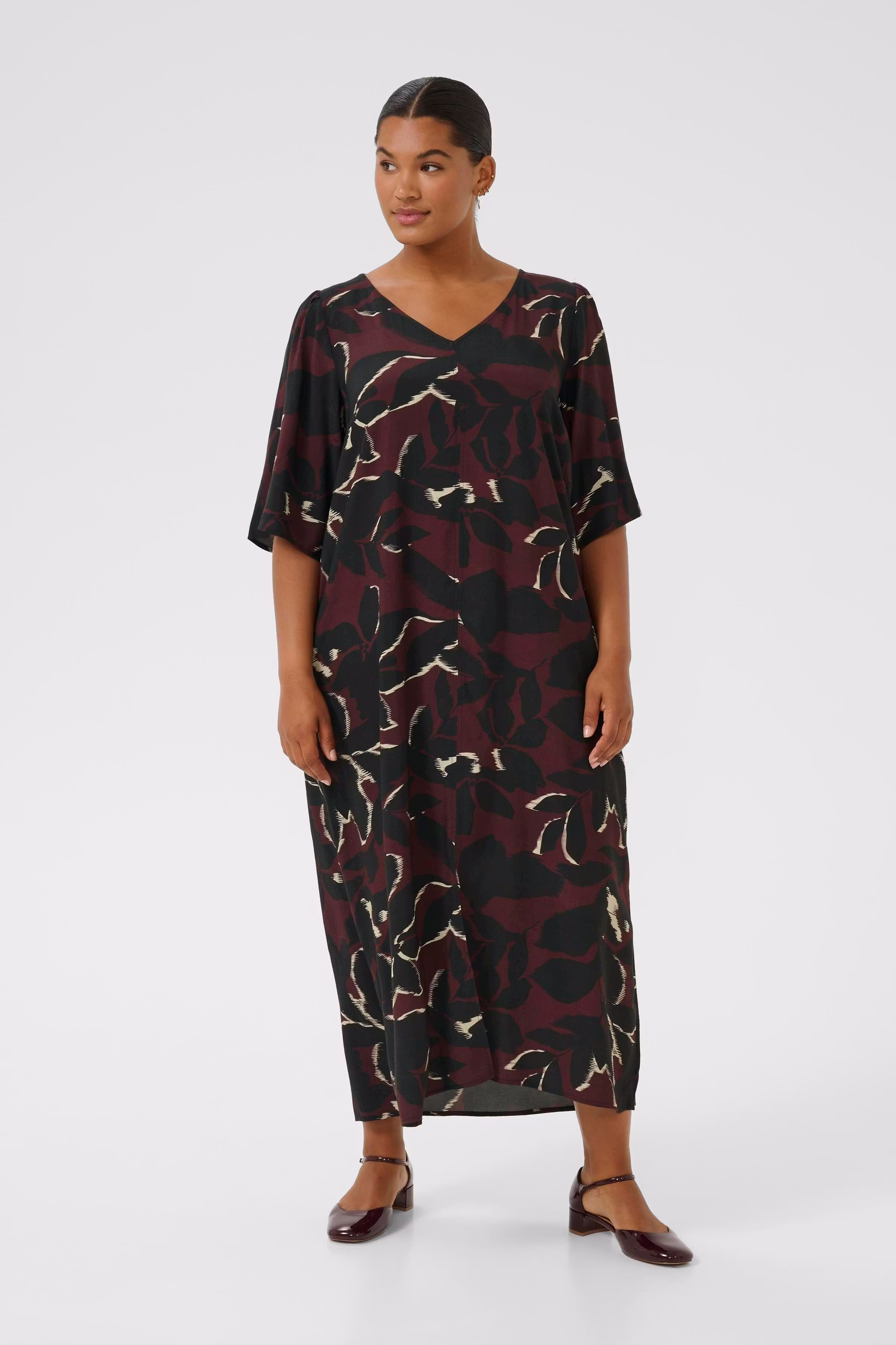 KCmilana Kjole LOOKBOOK FRONT 10583650-108224