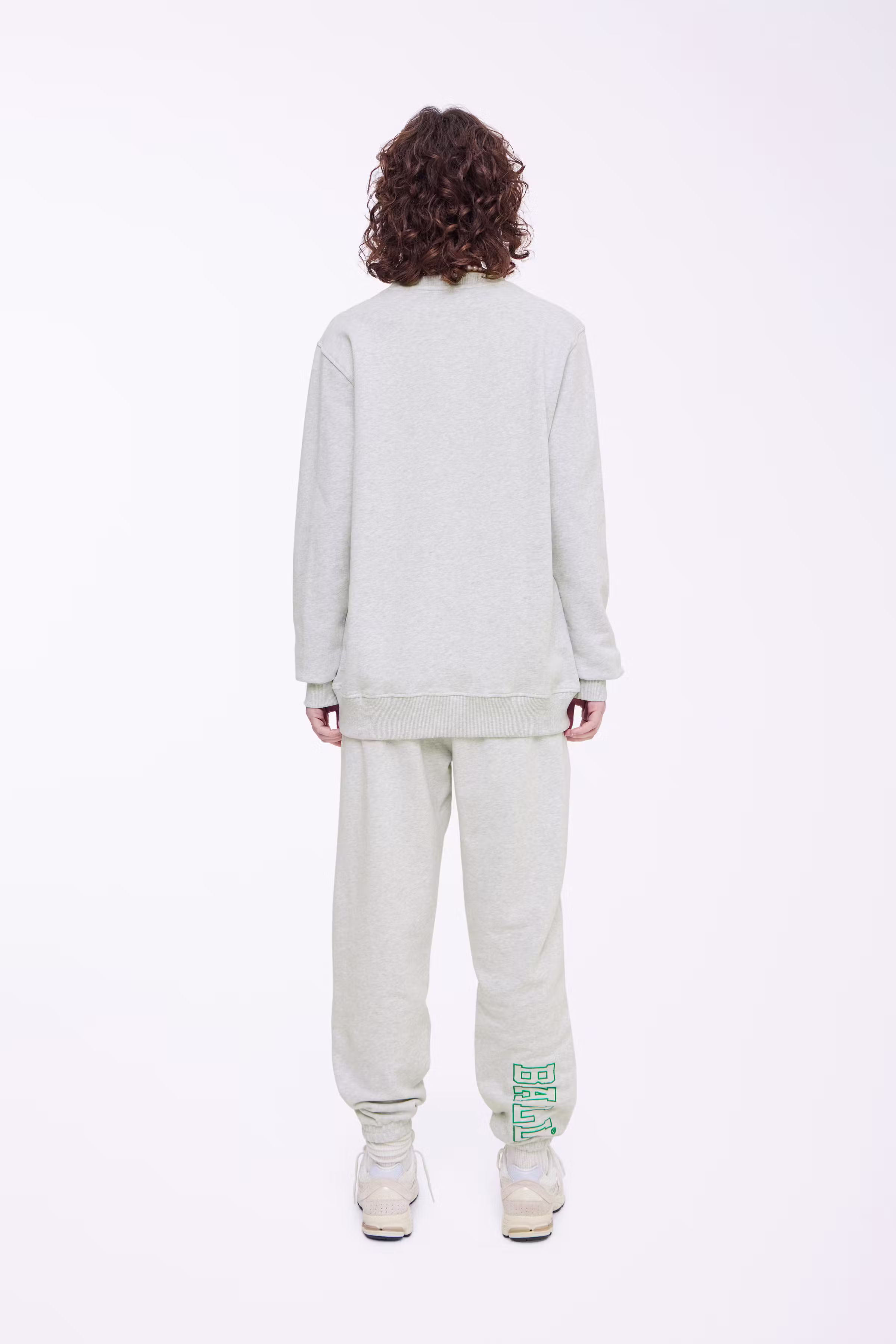 R. WILLS SWEATSHIRT LOOKBOOK BACK 50400072-1106011