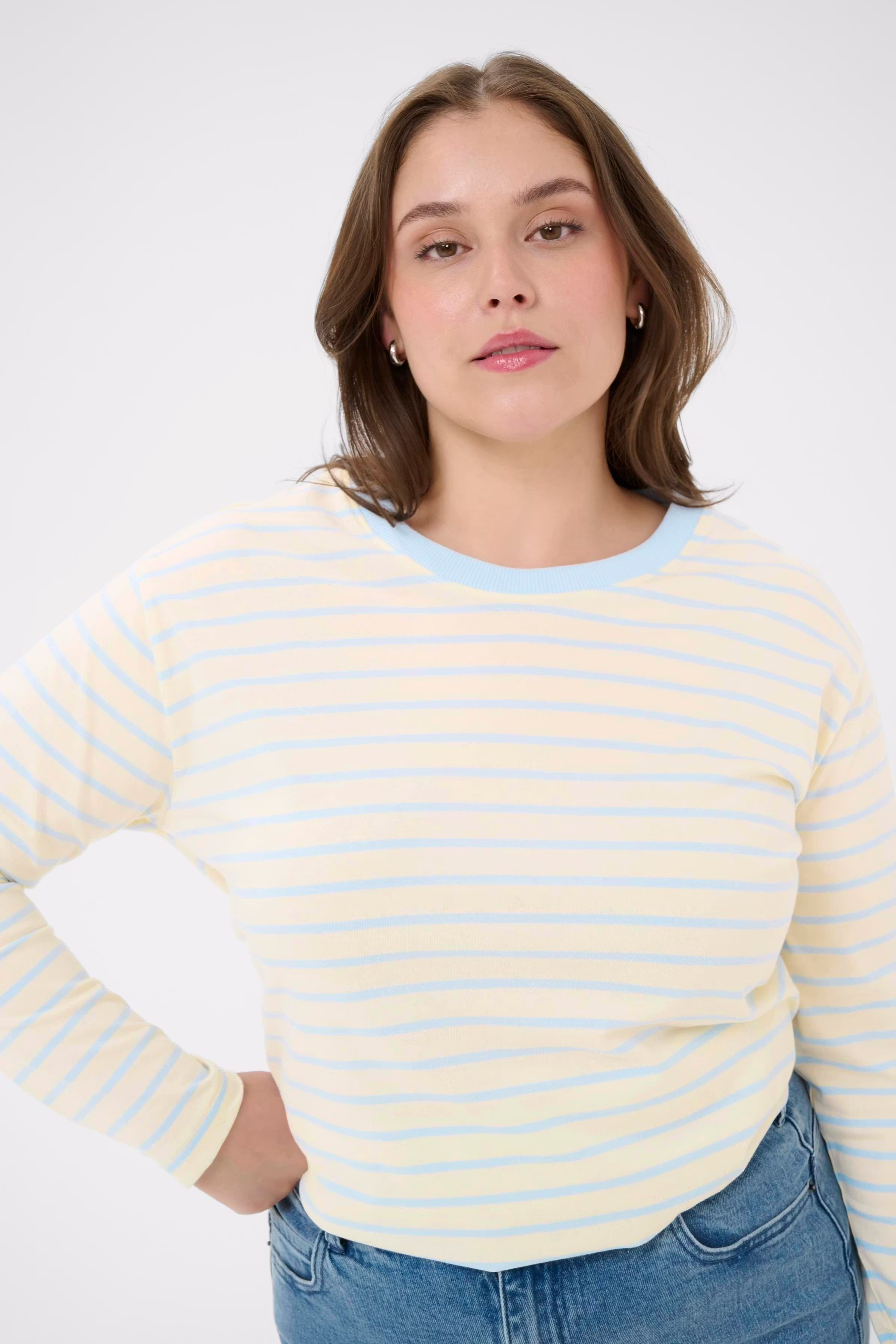 KCwinni T-shirt LOOKBOOK DETAIL 10581775-109235
