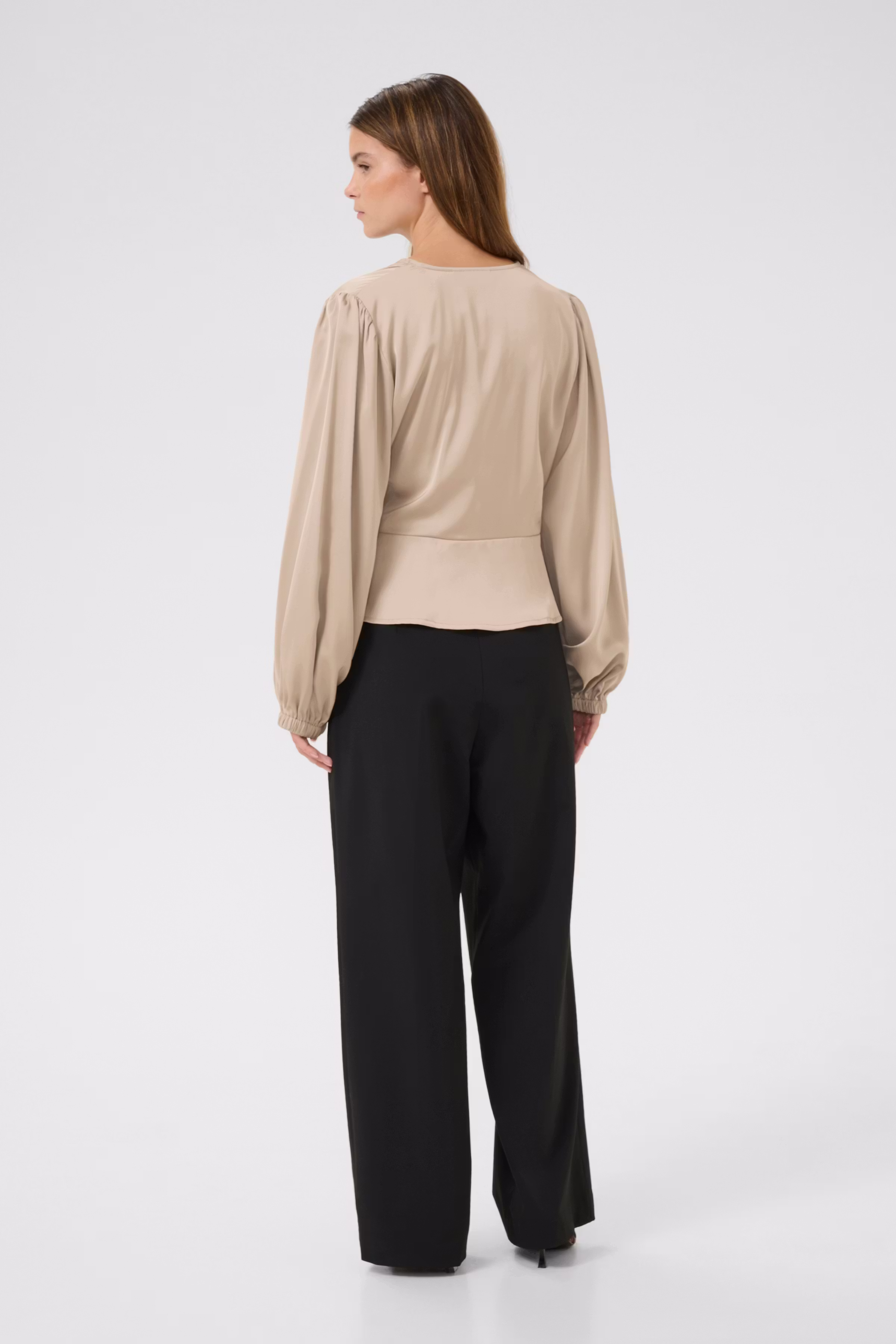 KBThorun Blouse LOOKBOOK BACK 10105418-160906