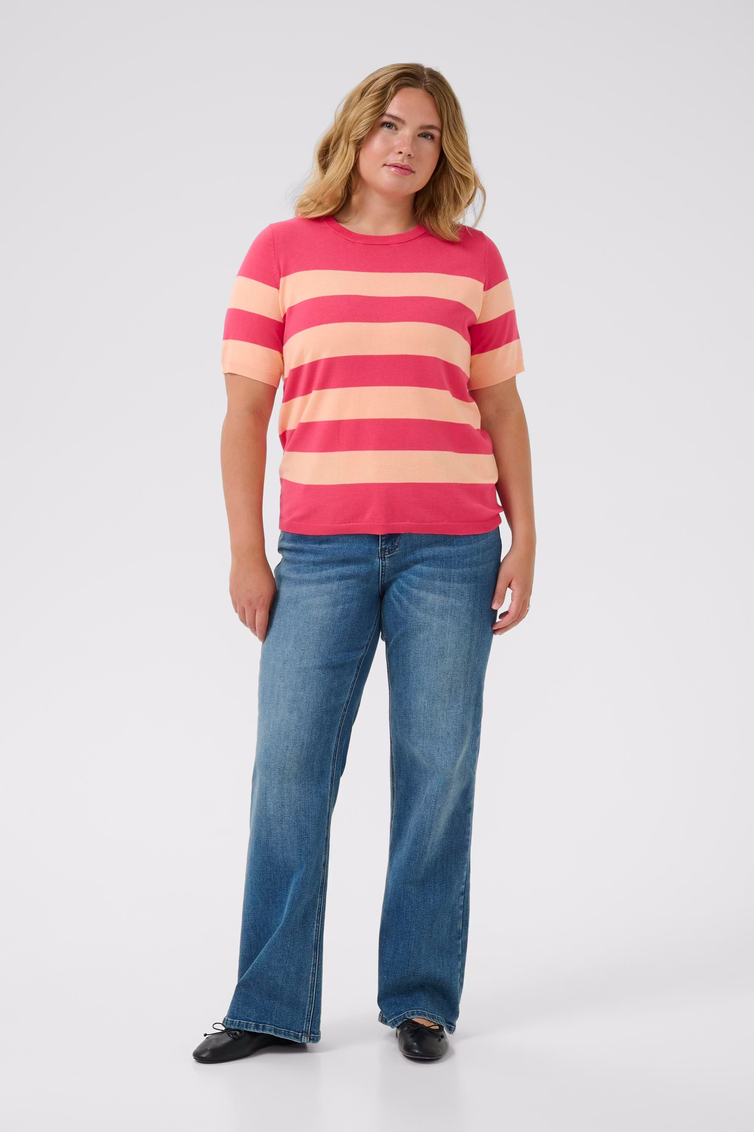 KClizzy Pullover LOOKBOOK FRONT 10582914-107872