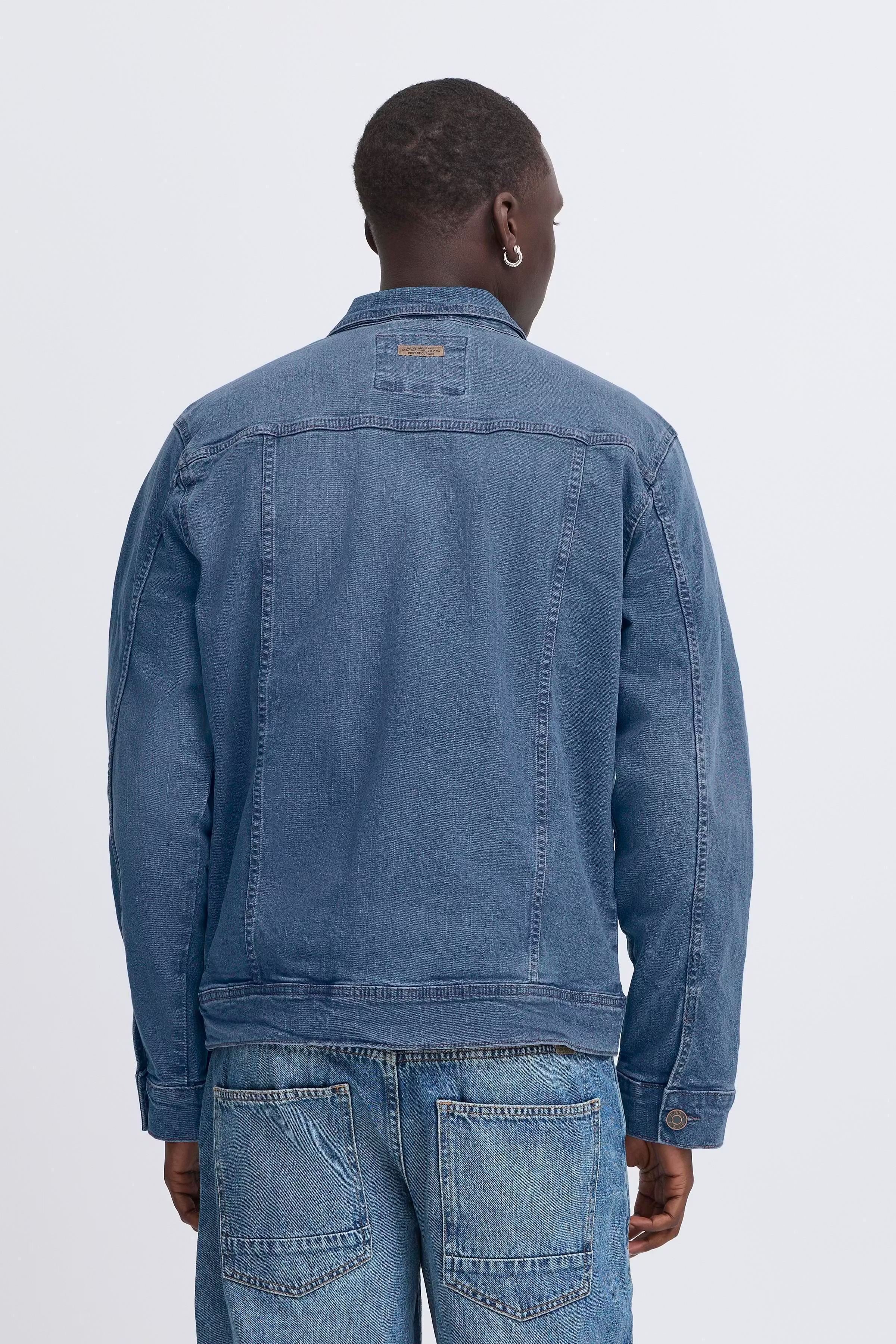 Outerwear LOOKBOOK BACK 20710737-200291