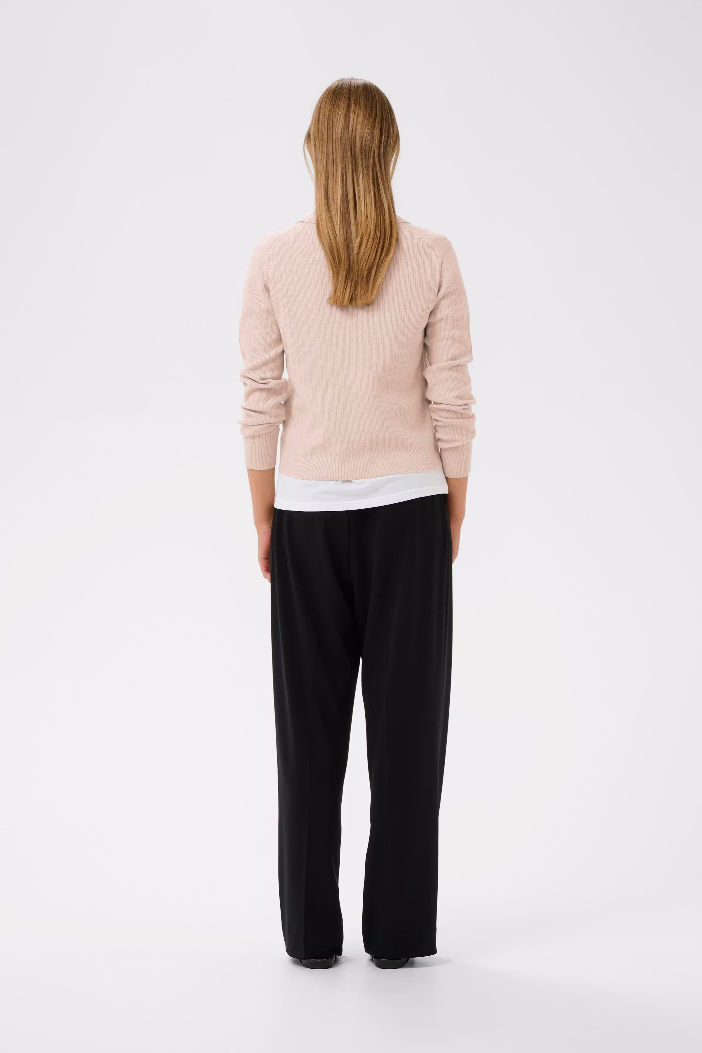 YenahIW Pullover LOOKBOOK BACK 30111123-1304031