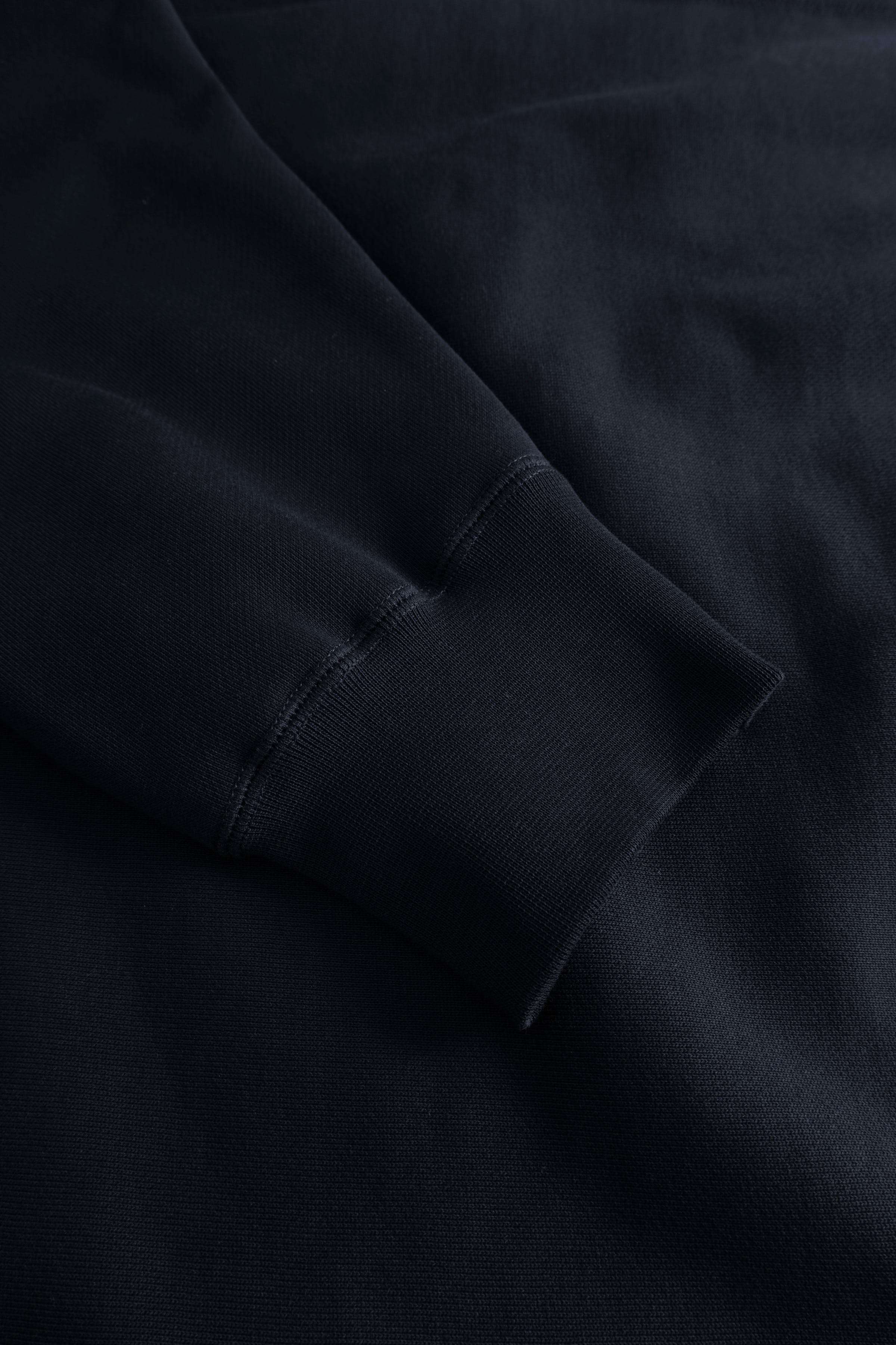 WWEssential Fred Sweatshirt PACK DETAIL 30250243-W7000