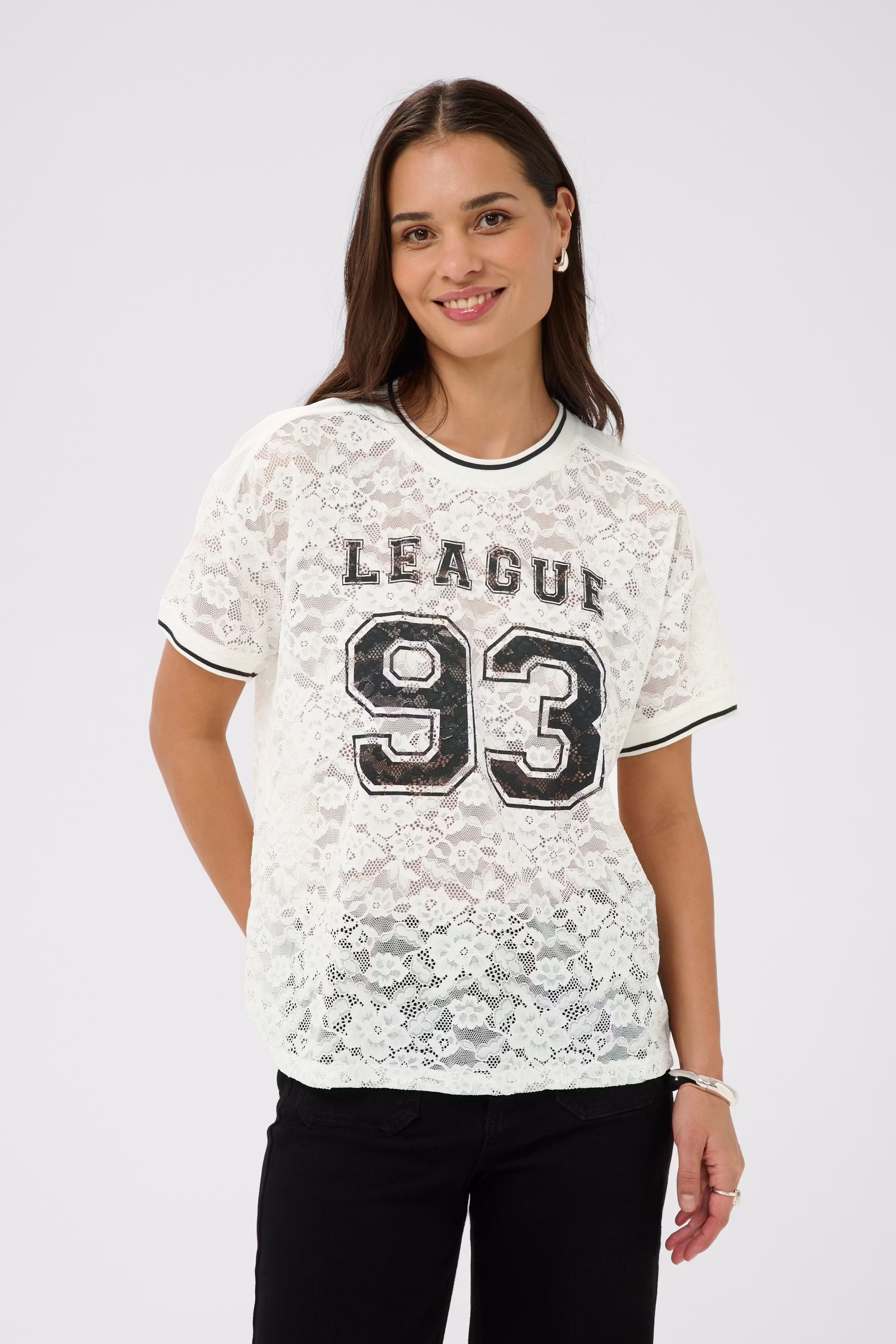 KAbelle T-shirt LOOKBOOK FRONT 10511385-110602