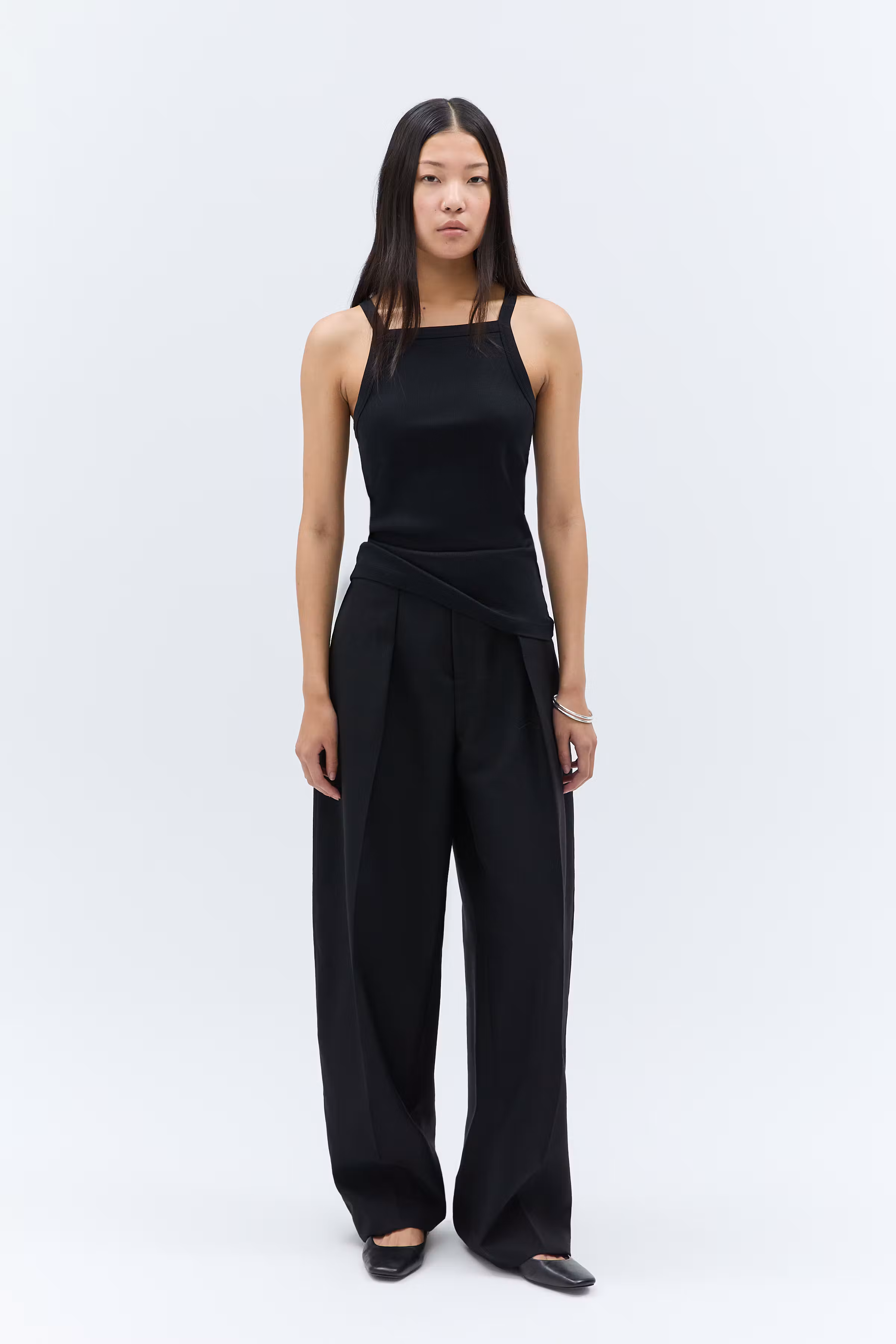 IOKLARA TOP LOOKBOOK FRONT 30600548-BK999