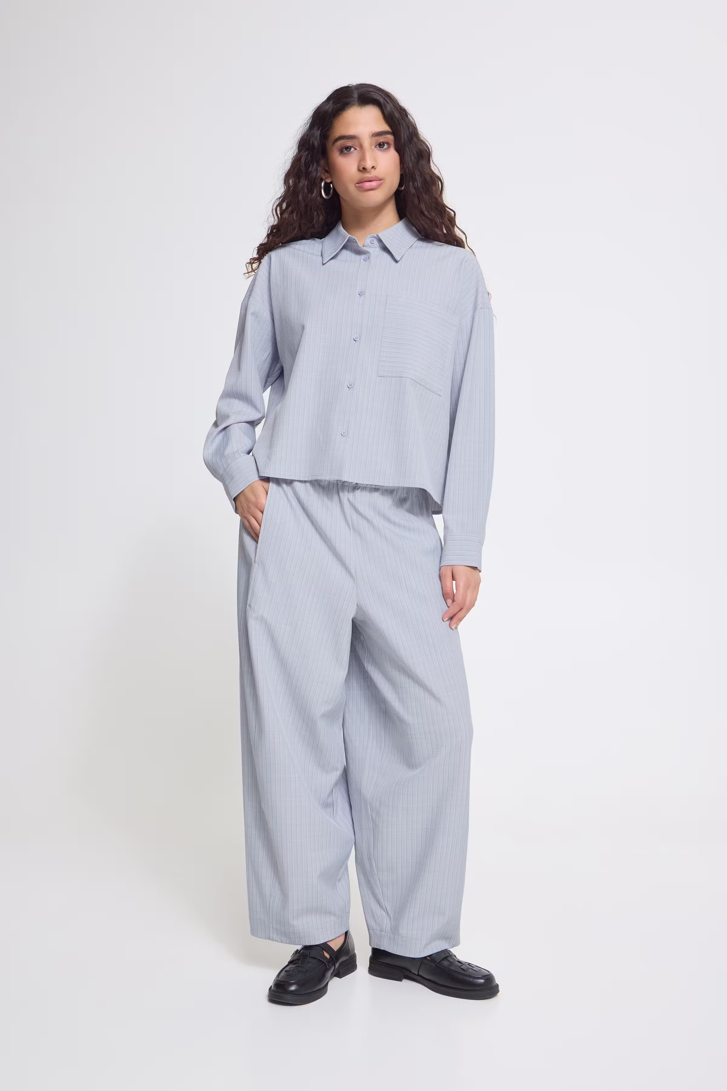 IXTRINE shirt LOOKBOOK FRONT 20123489-164013