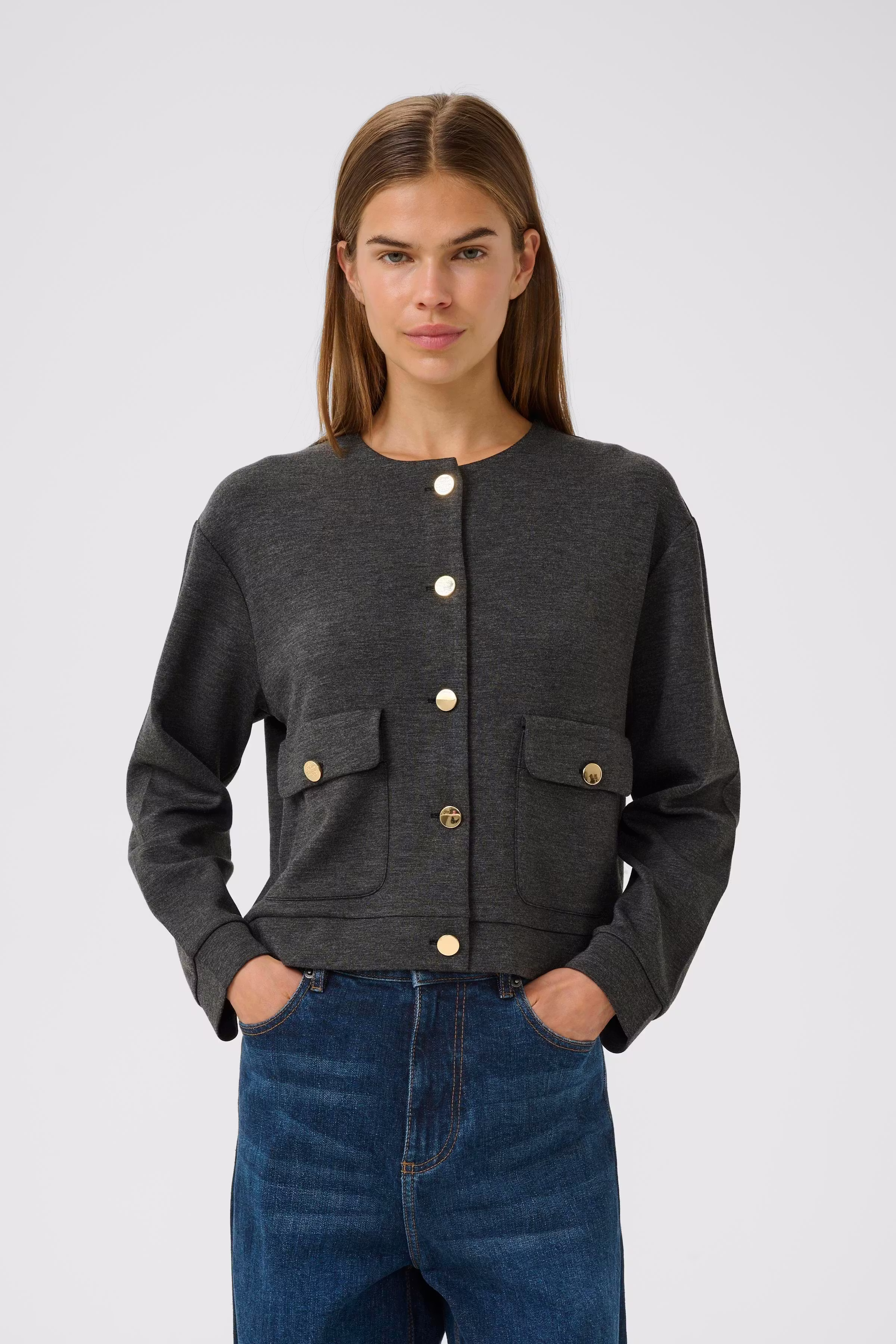 GidaIW Sweatshirt LOOKBOOK FRONT 30111106-300596