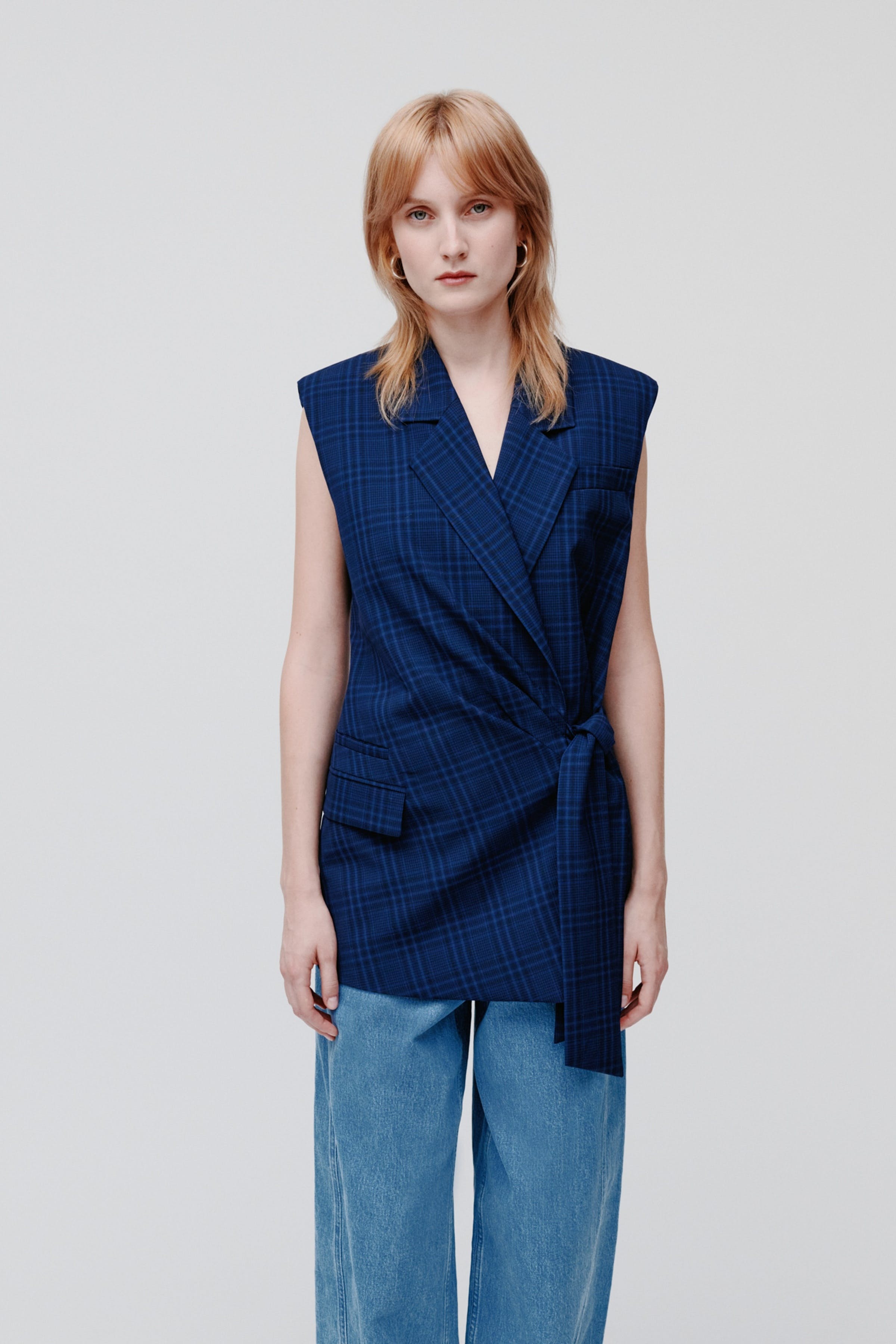 JOELLE Weste LOOKBOOK FRONT 30600726-MC2157