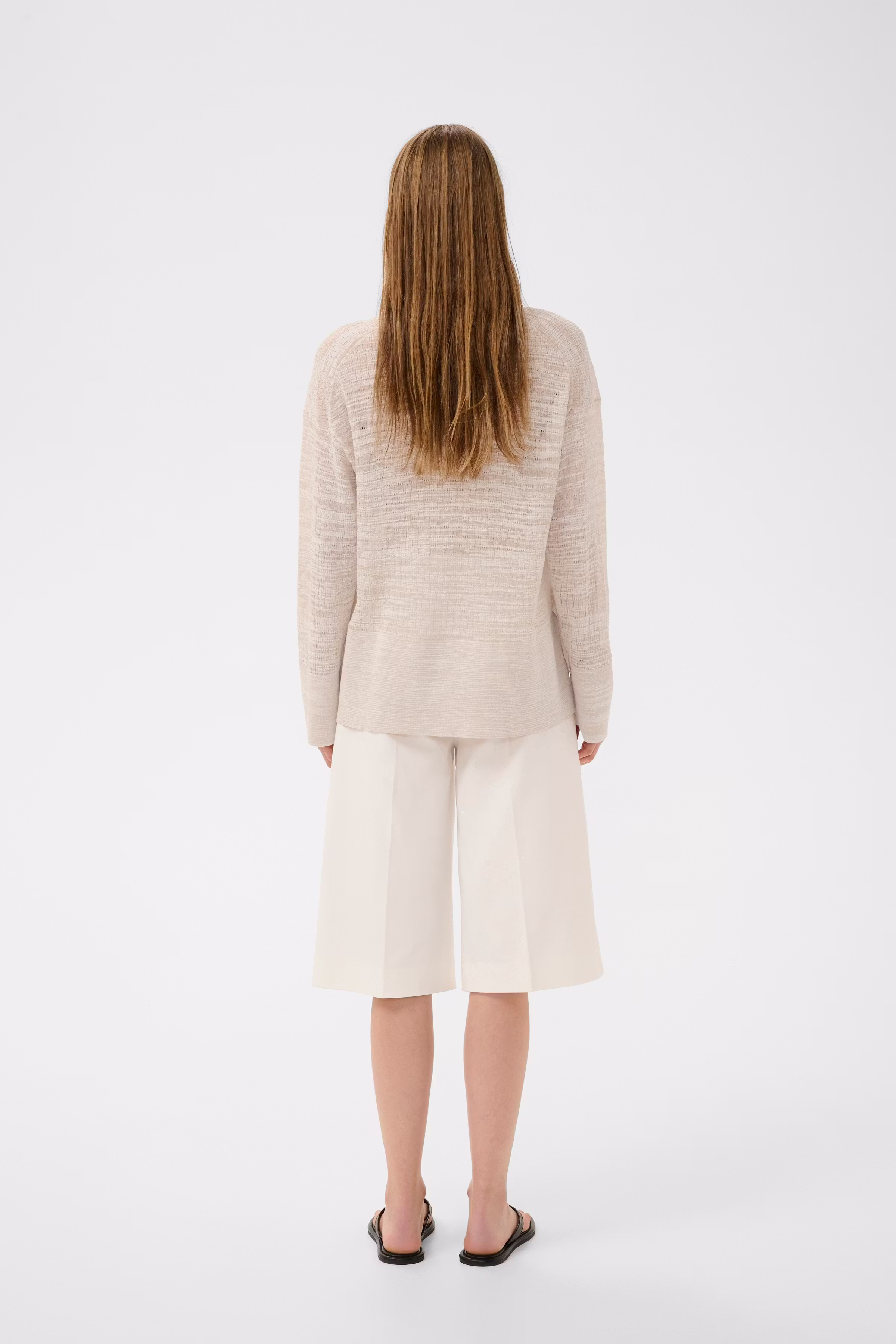 NITAIW Pullover LOOKBOOK BACK 30112519-300597