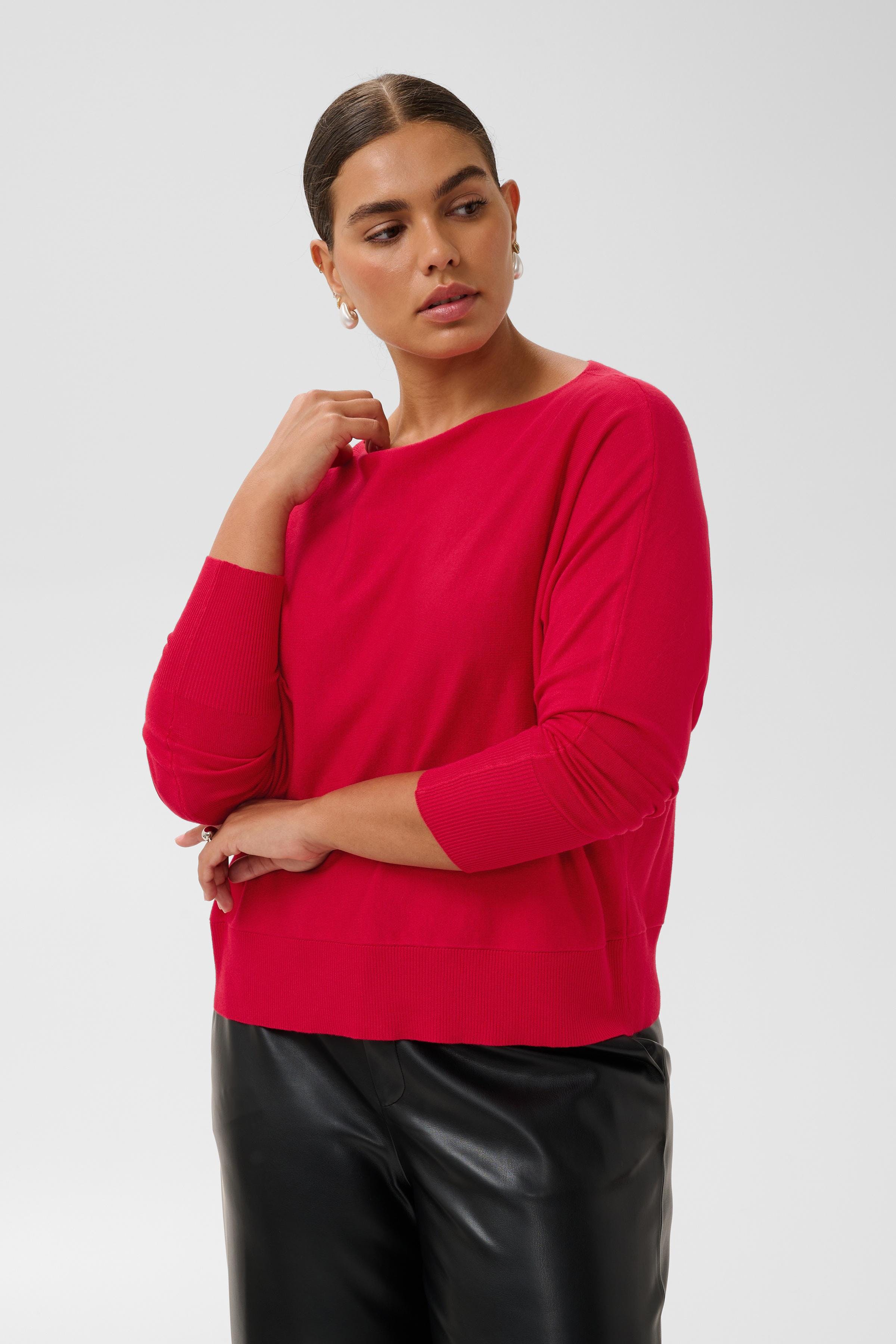 KClizzy Pullover LOOKBOOK FRONT 10584592-191762