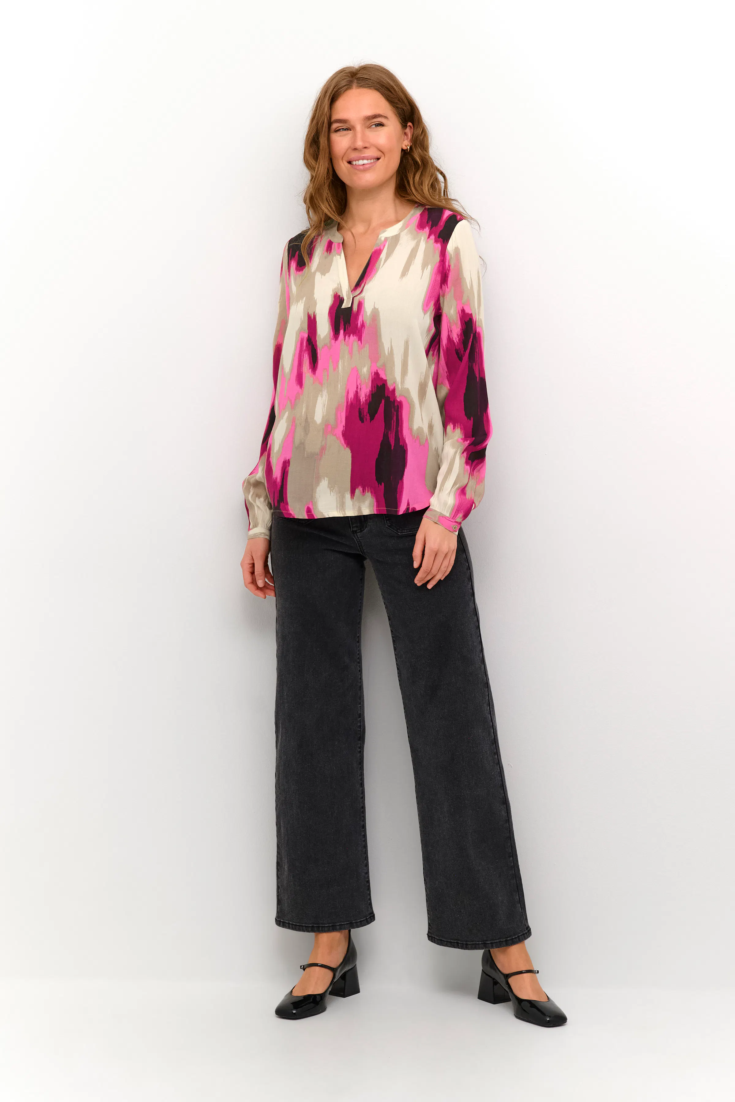 KAbeathe Bluse LOOKBOOK FRONT 10508895-106682