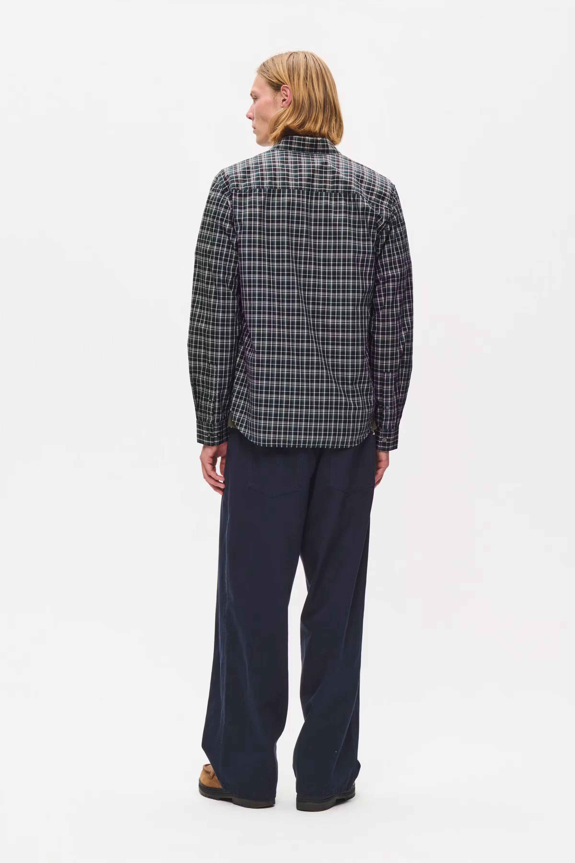 WWAdrian LOOKBOOK BACK 30252368-305595