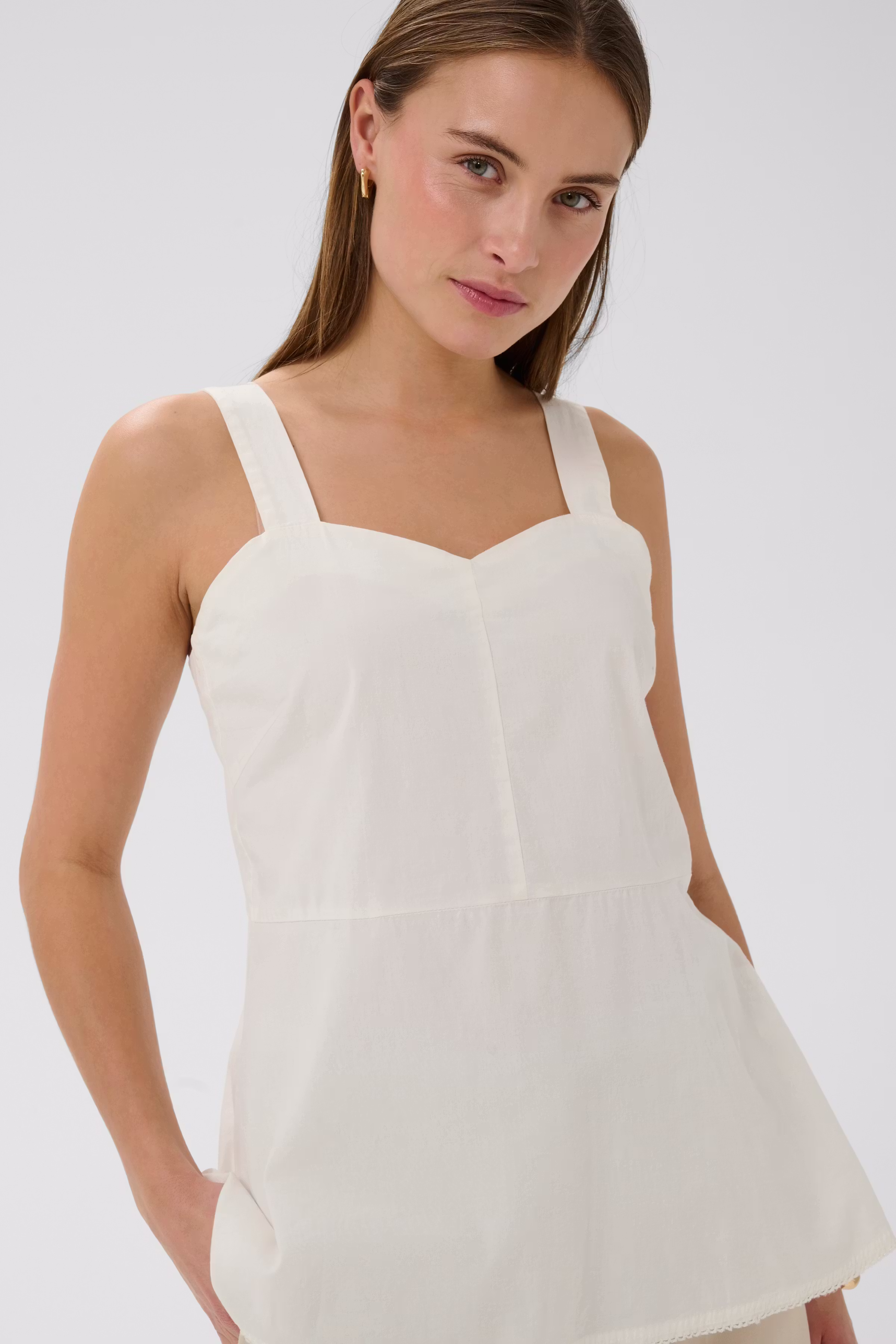 SLNoelle Top LOOKBOOK DETAIL 30409055-111001