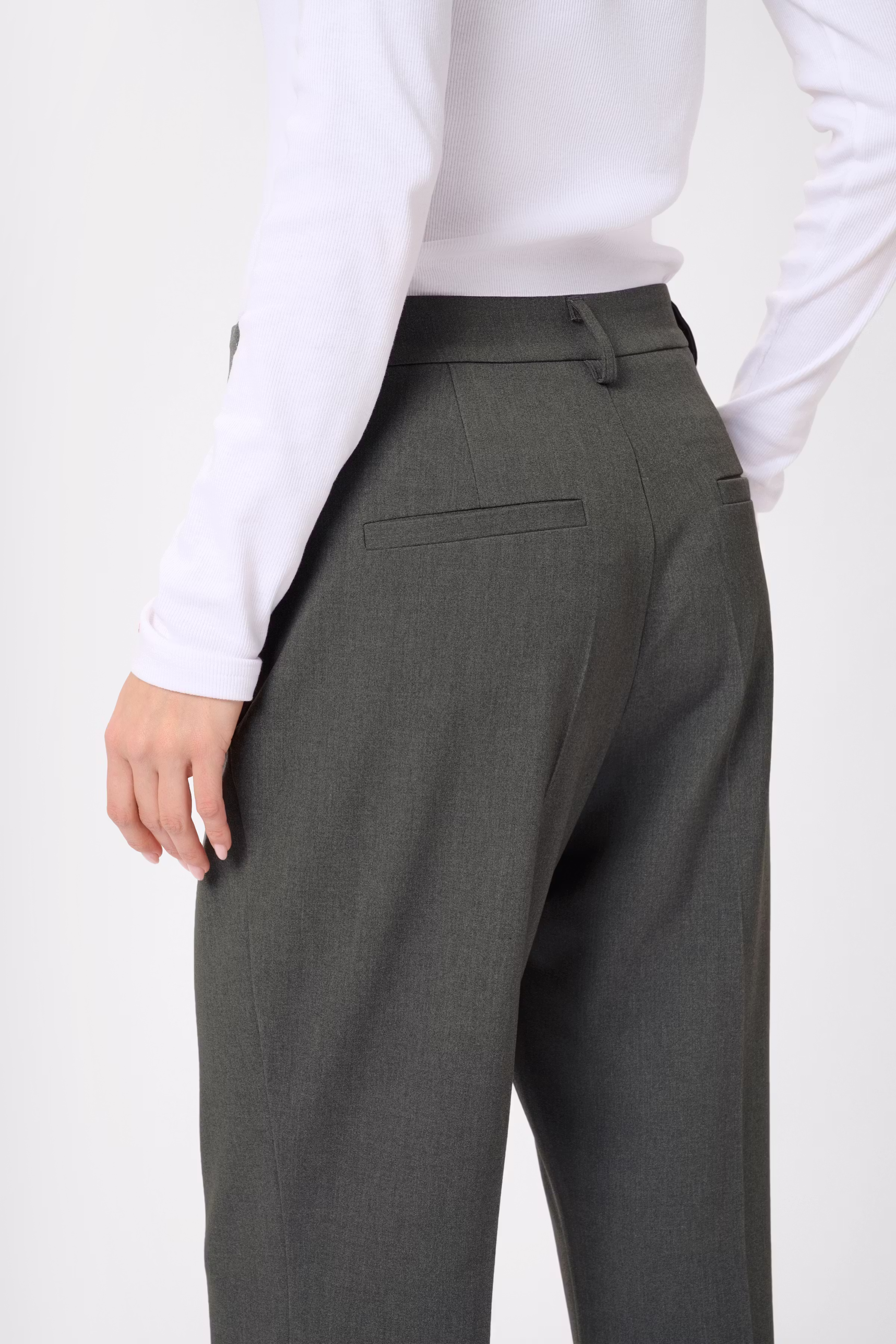KAollie Trousers LOOKBOOK DETAIL 10510950-100123