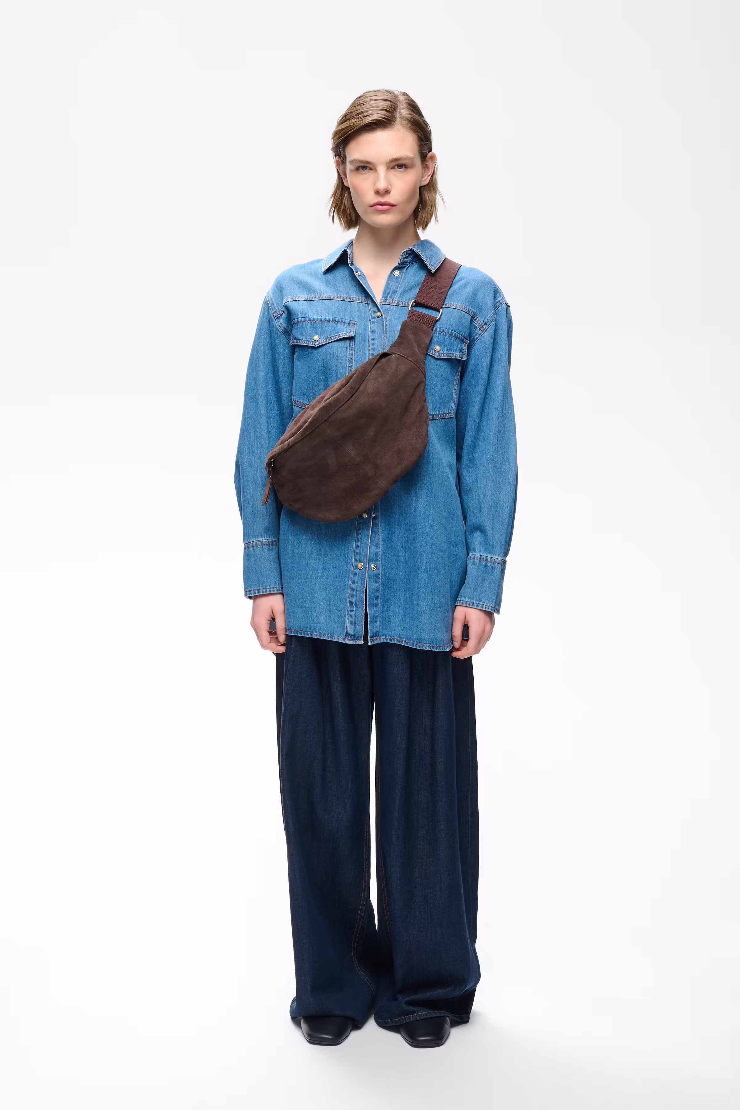 RASIDAIW SUEDE BUMBAG Veske LOOKBOOK FRONT 30112466-191109