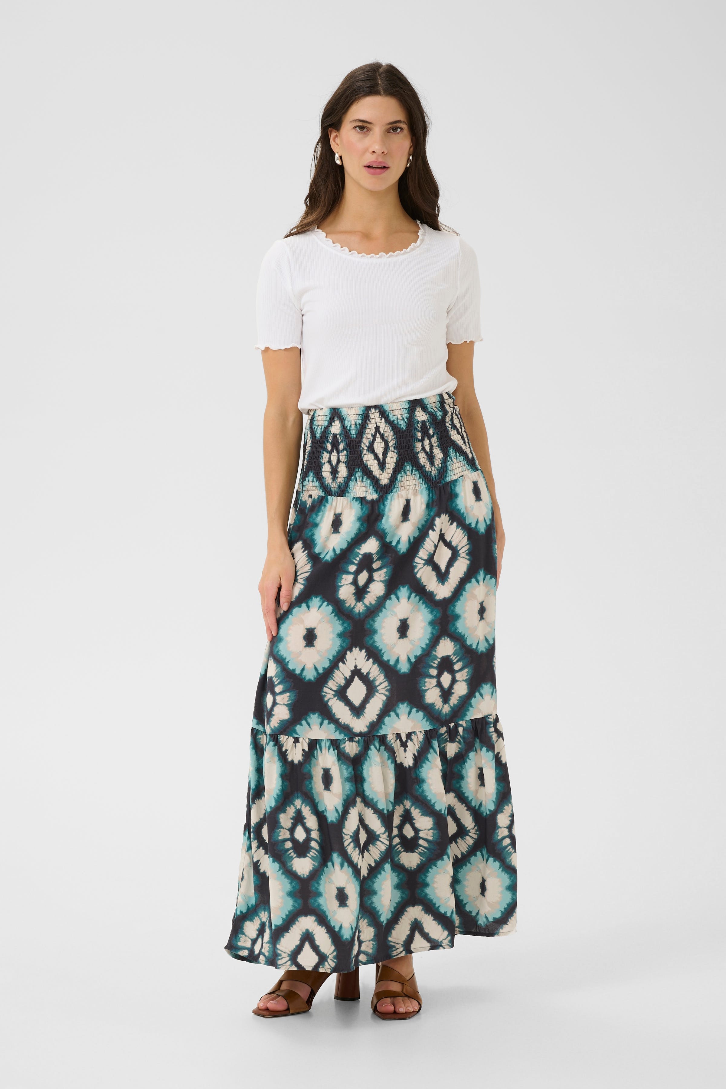 CRTiah Skirt LOOKBOOK FRONT 10612774-107522