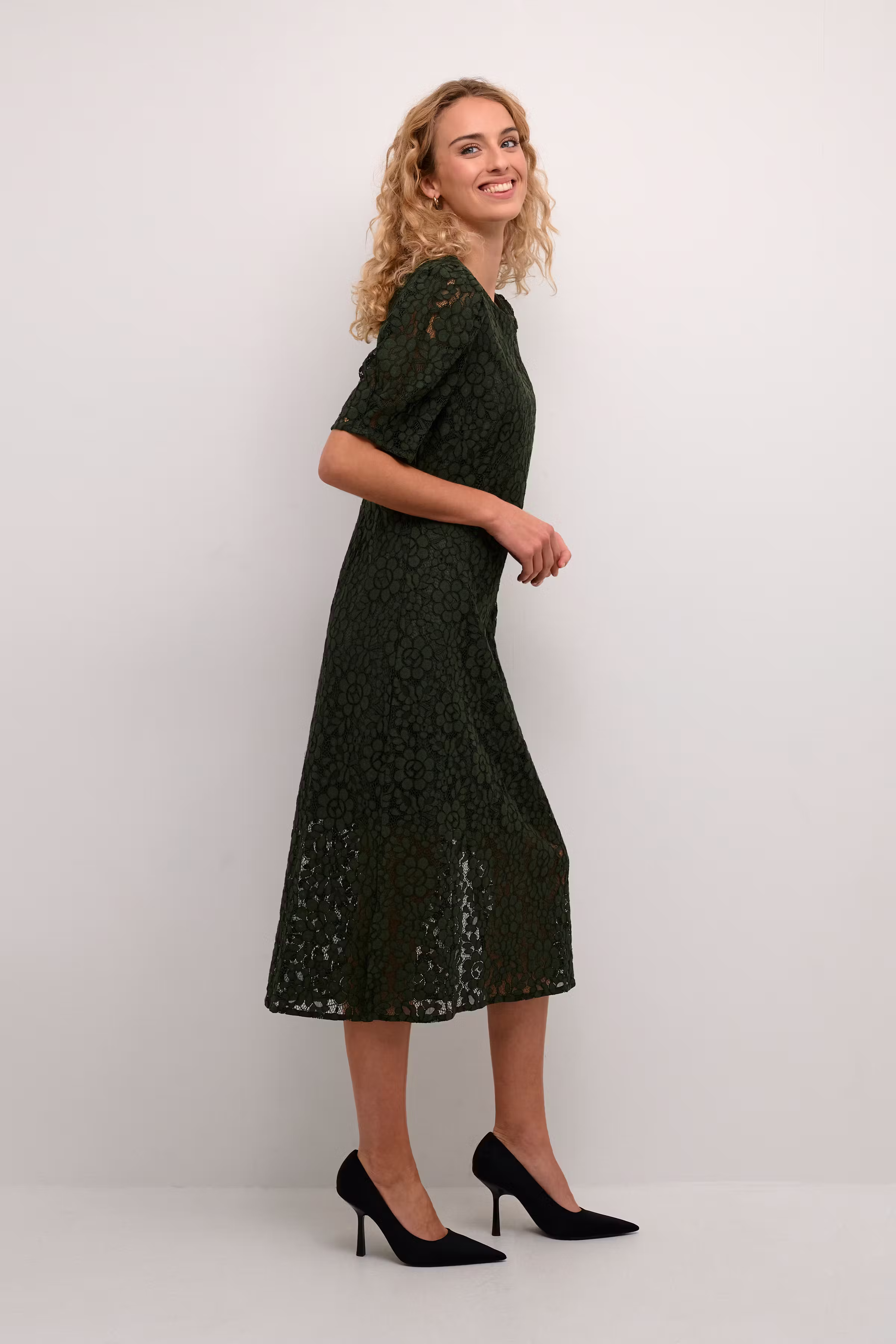 CREbana Robe LOOKBOOK FRONT 10612092-190413