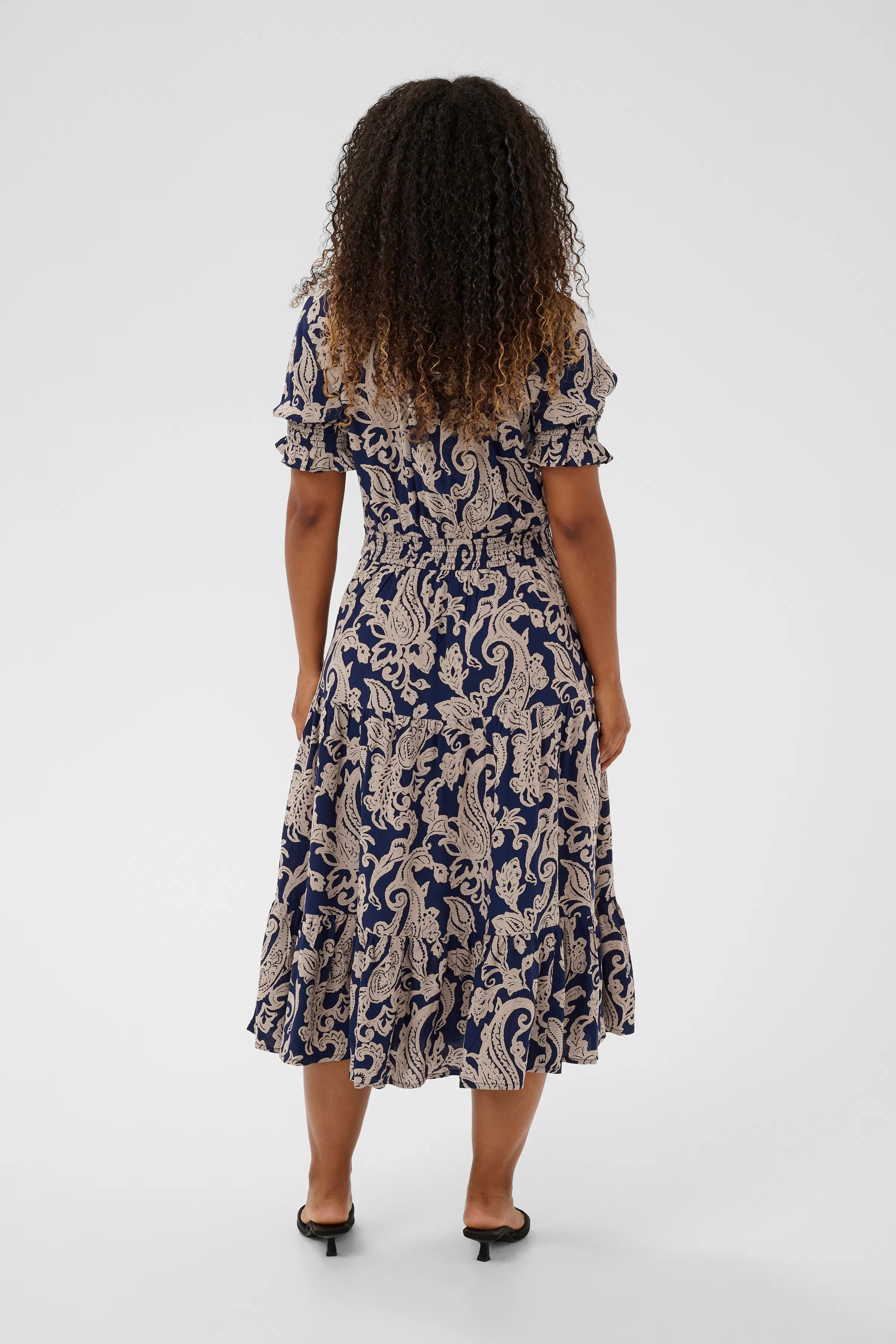 CRLucy Kleid LOOKBOOK BACK 10615288-106905