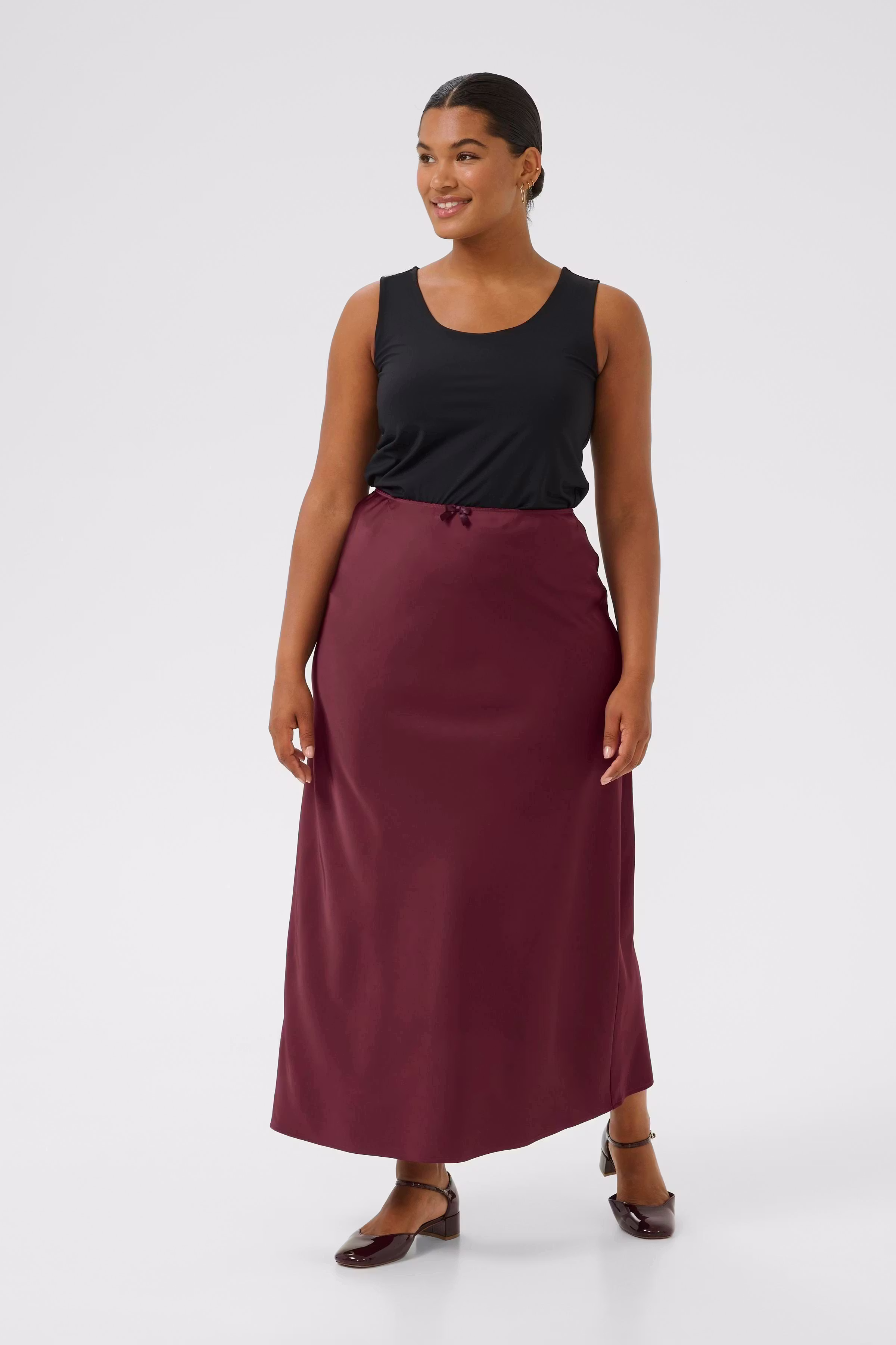 KChilla Skirt LOOKBOOK FRONT 10583656-191528