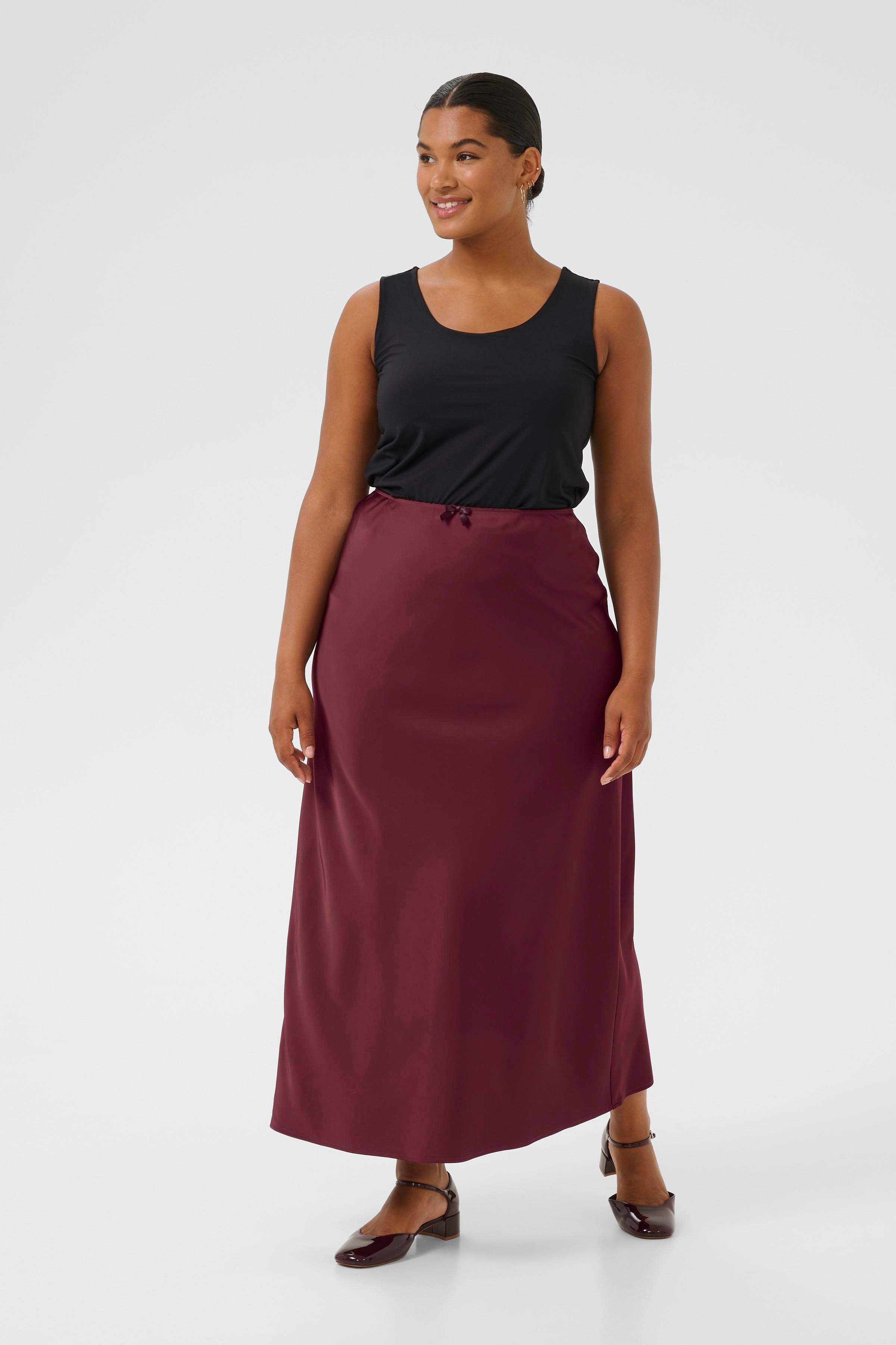 KChilla Skirt LOOKBOOK FRONT 10583656-191528