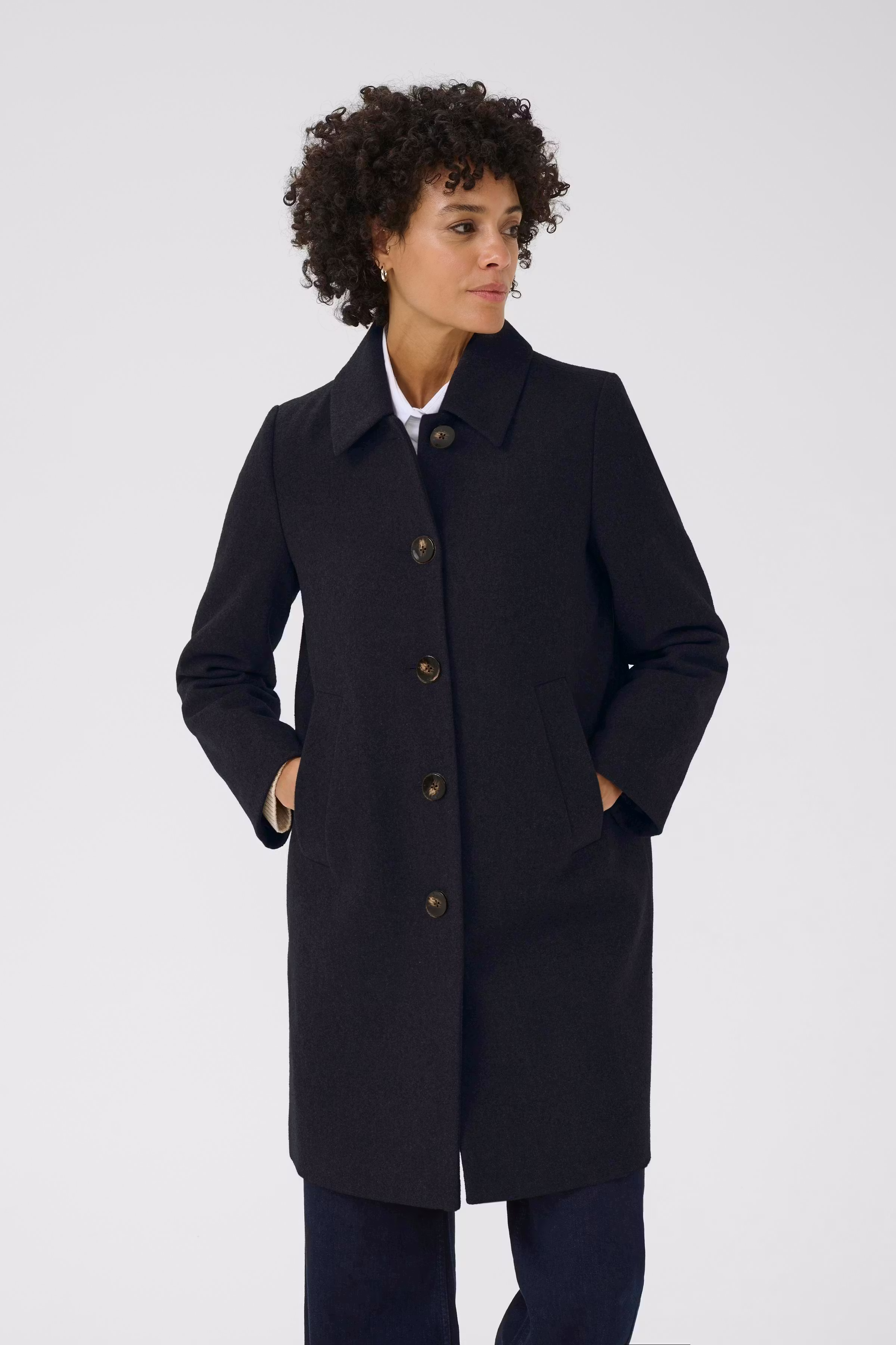 Kamillas Coat LOOKBOOK FRONT 30309752-194013