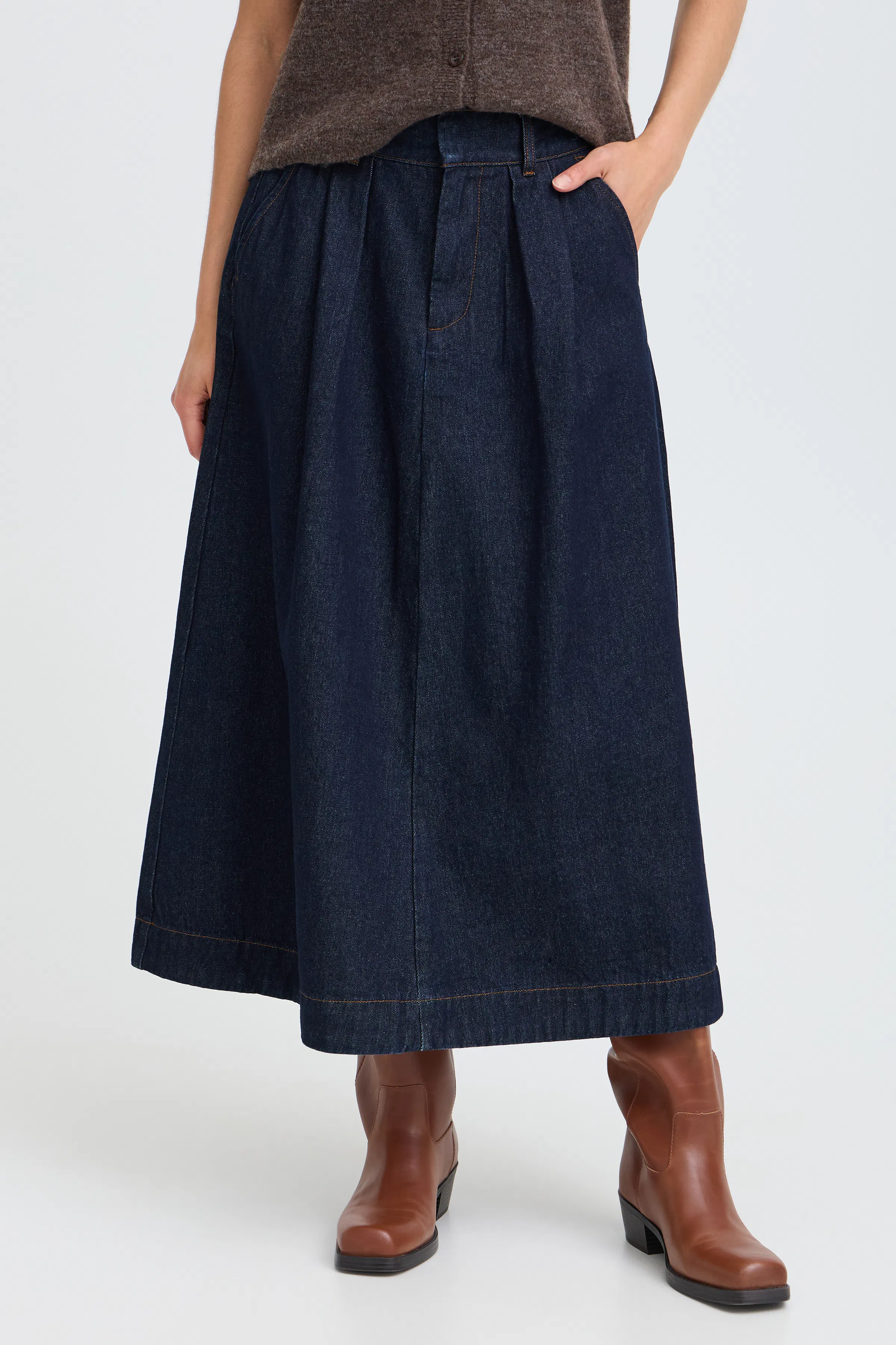 FRLESLIE Skirt LOOKBOOK FRONT 20618392-200996