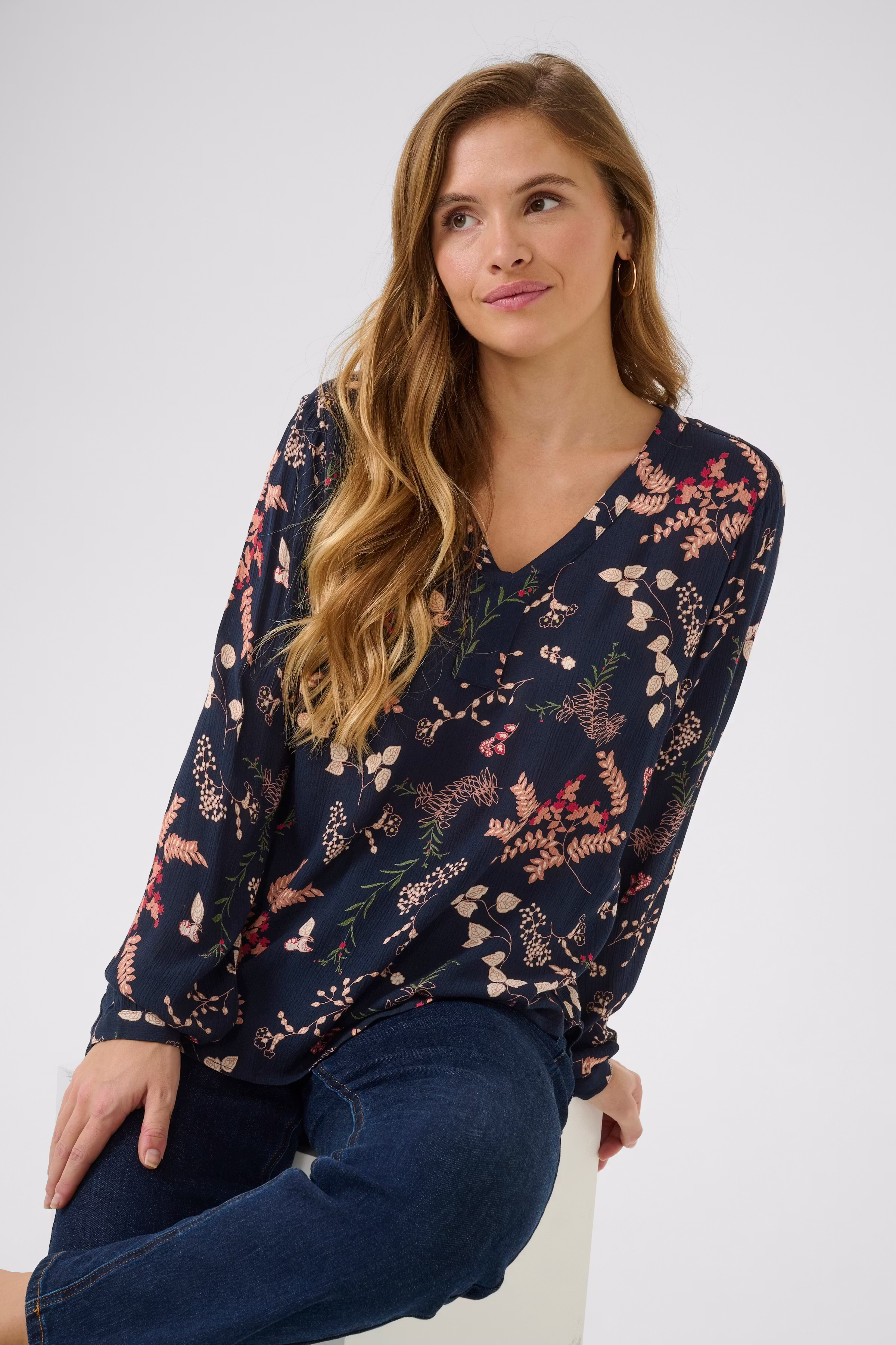 KAhelen Bluse LOOKBOOK DETAIL 10504059-52737