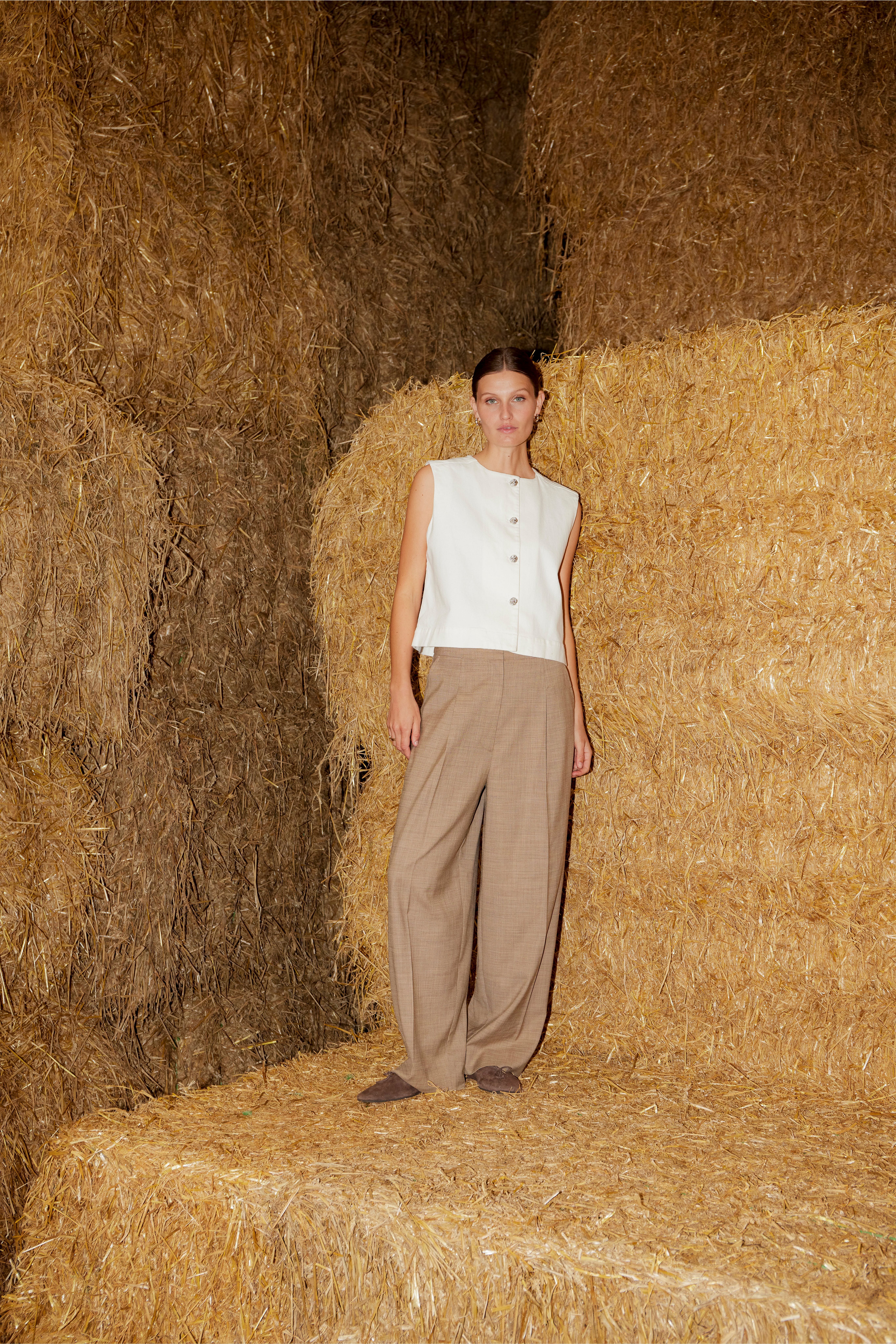 SLRina Vest LOCATION NONE 30409058-120304