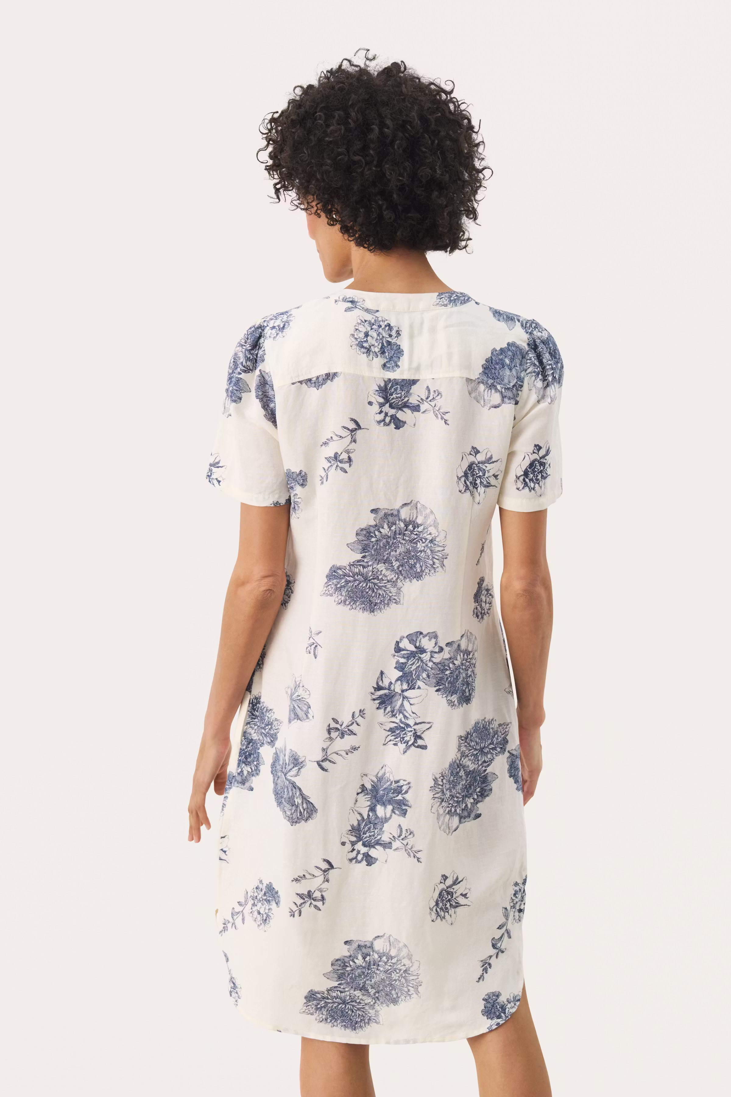 AminasePW Kjole LOOKBOOK BACK 30309934-303794