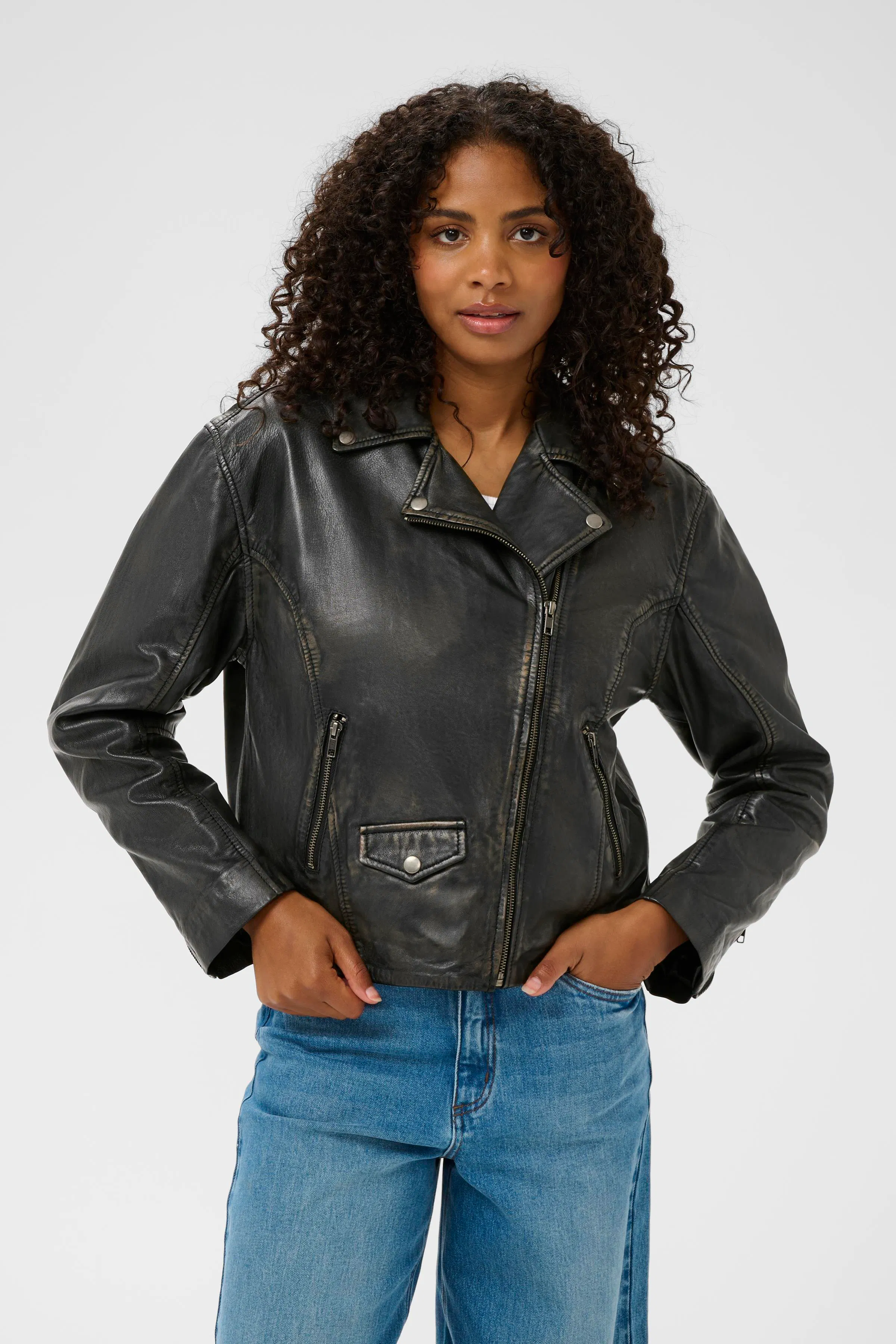 FrancesPW Outerwear in black leather | BON'A PARTE