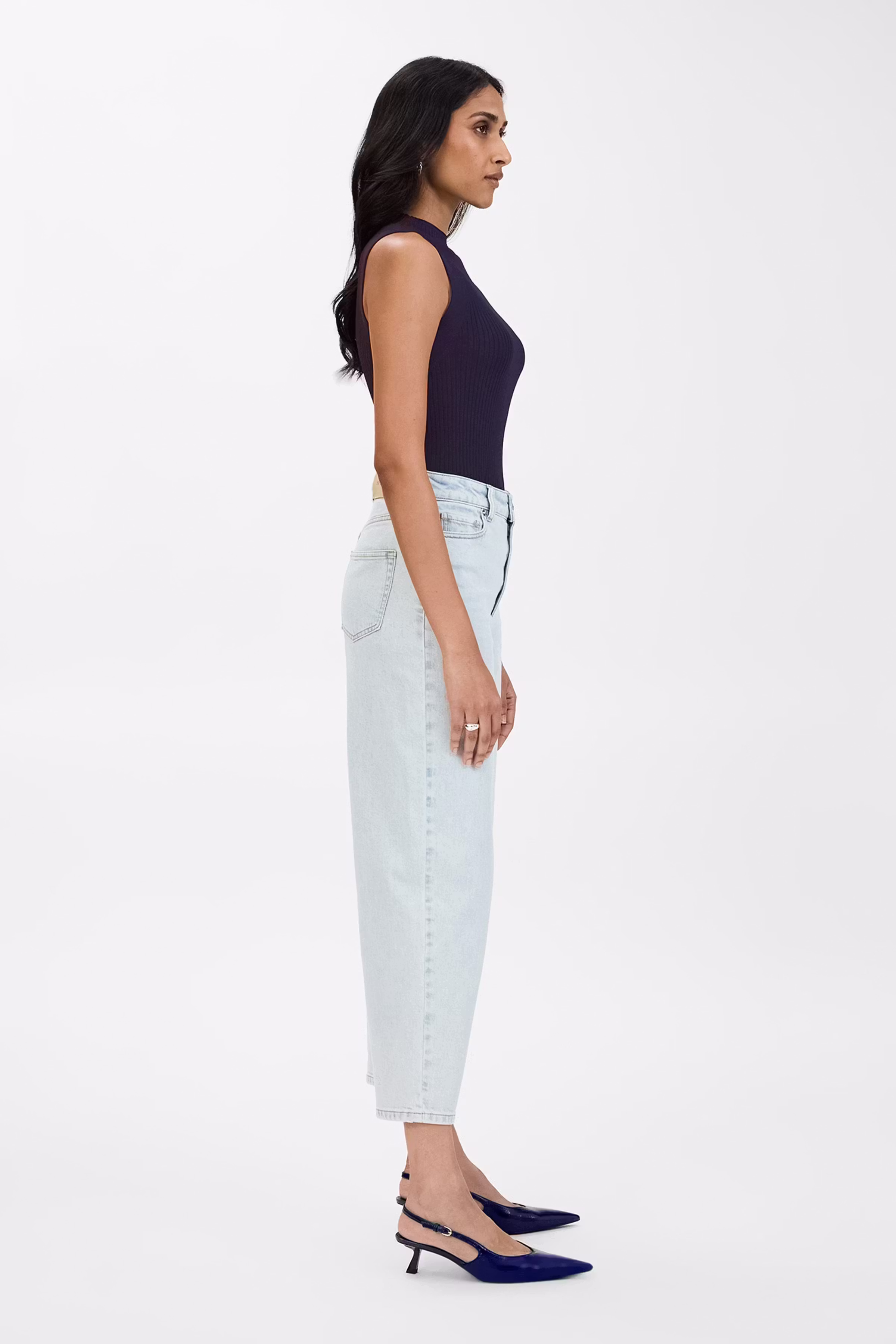 IOPETRA JEANS LOOKBOOK FRONT 30600612-BL806