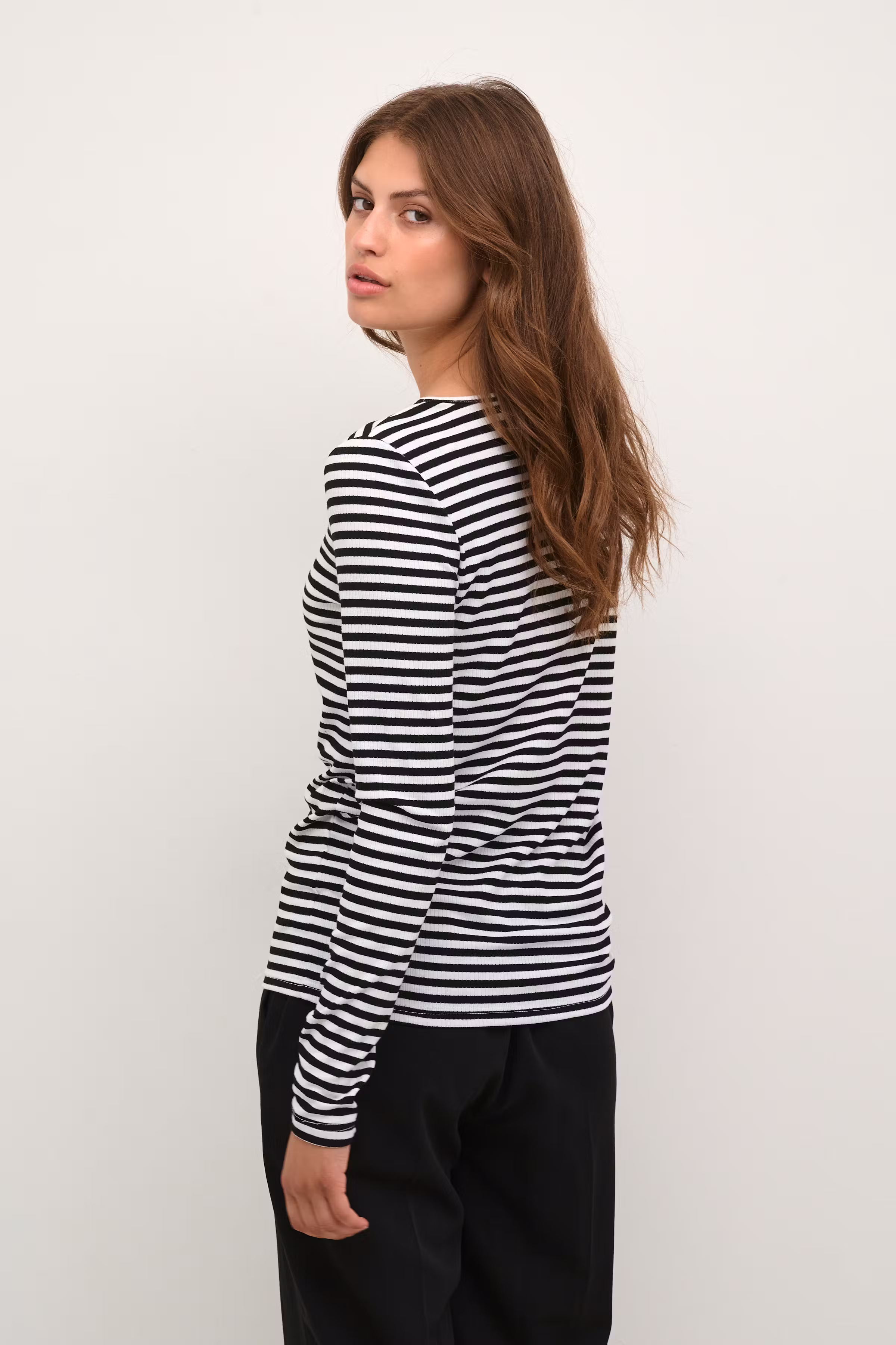 KAbenedikte T-shirt LOOKBOOK BACK 10508697-105920