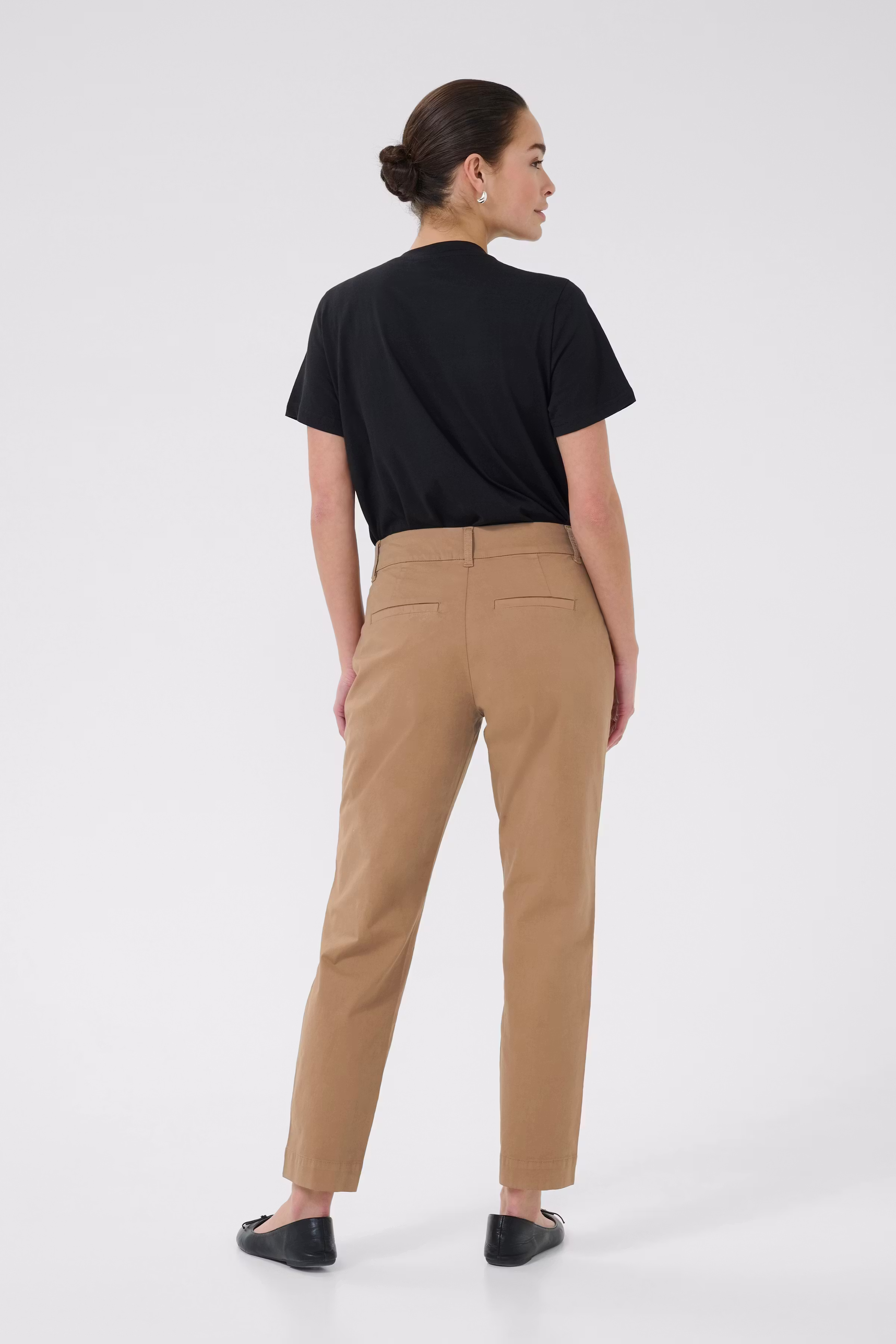 KAmette Trousers LOOKBOOK BACK 10506121-181029