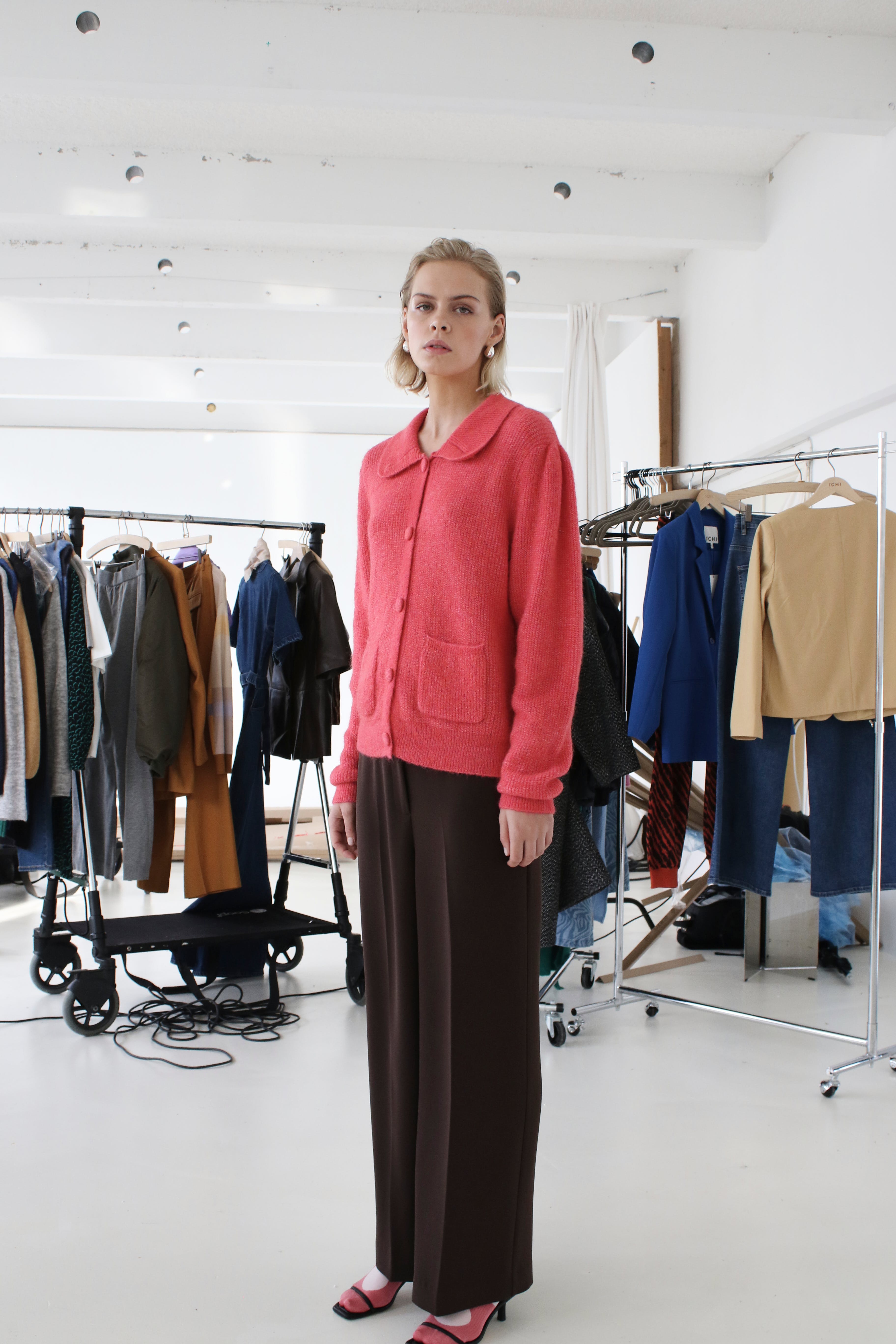 IHDINAVA Trousers LOCATION NONE 20119438-191016