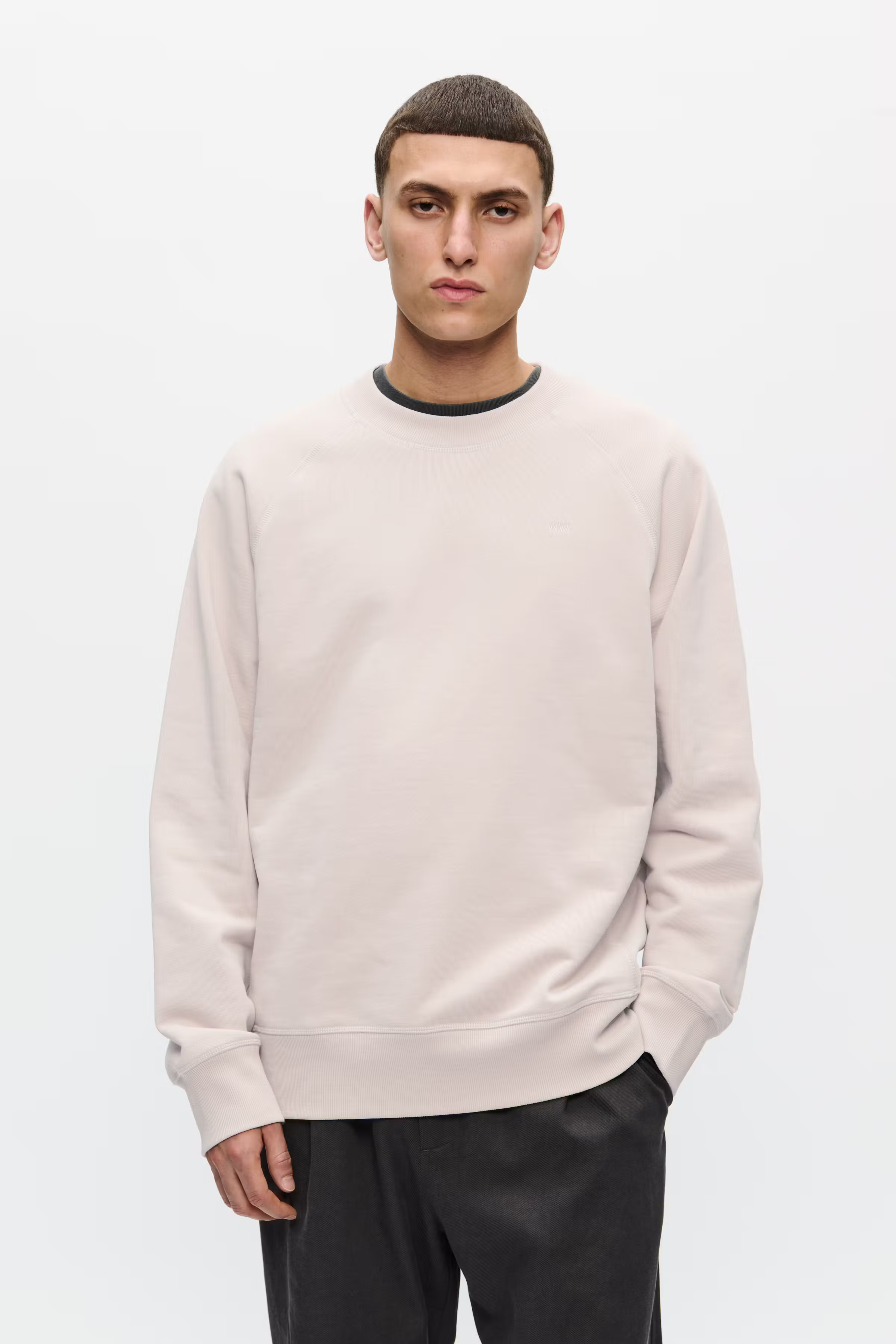 WWHester Sweatshirt LOOKBOOK FRONT 30251551-144500