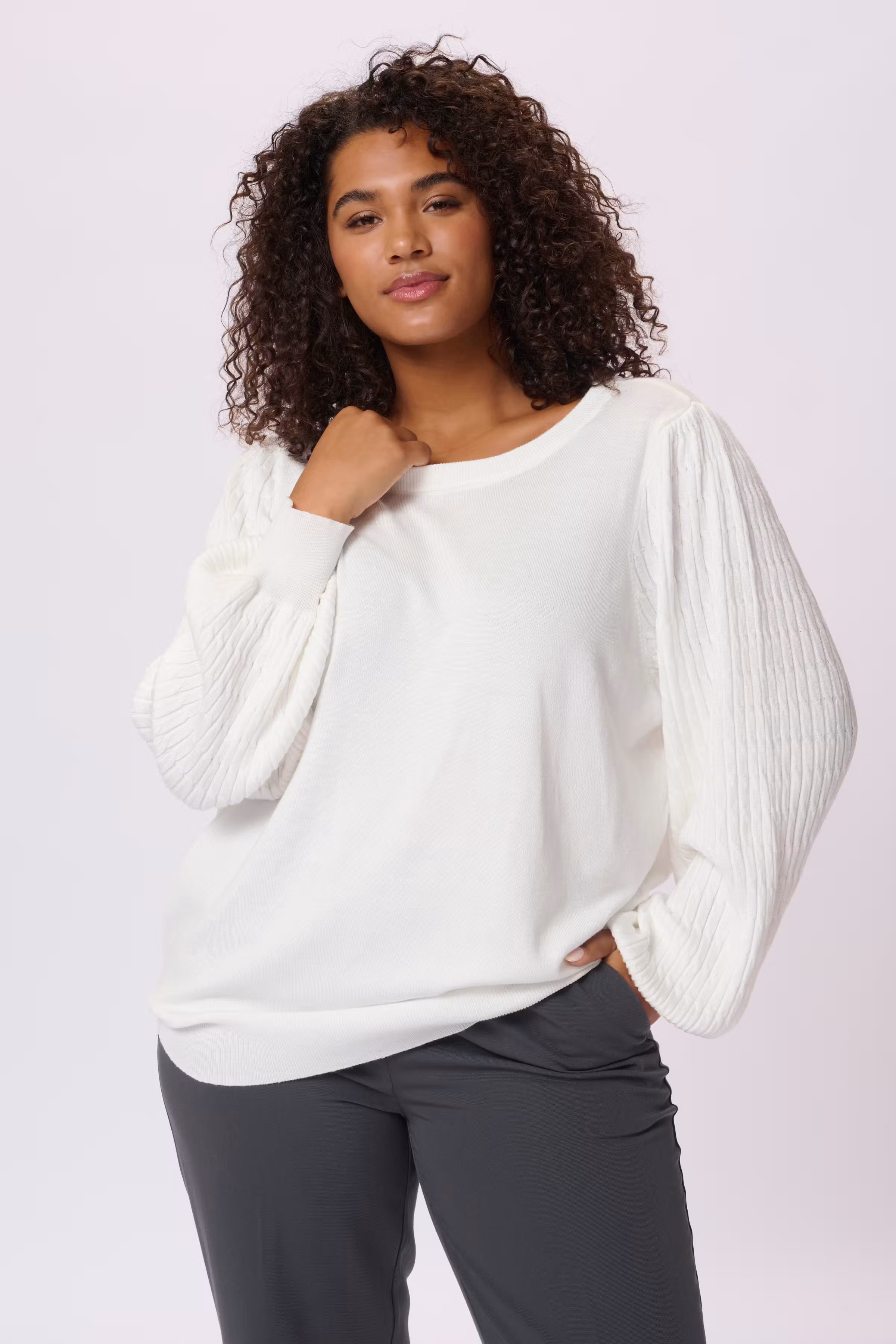 KClini Pullover LOOKBOOK FRONT 10582598-110602