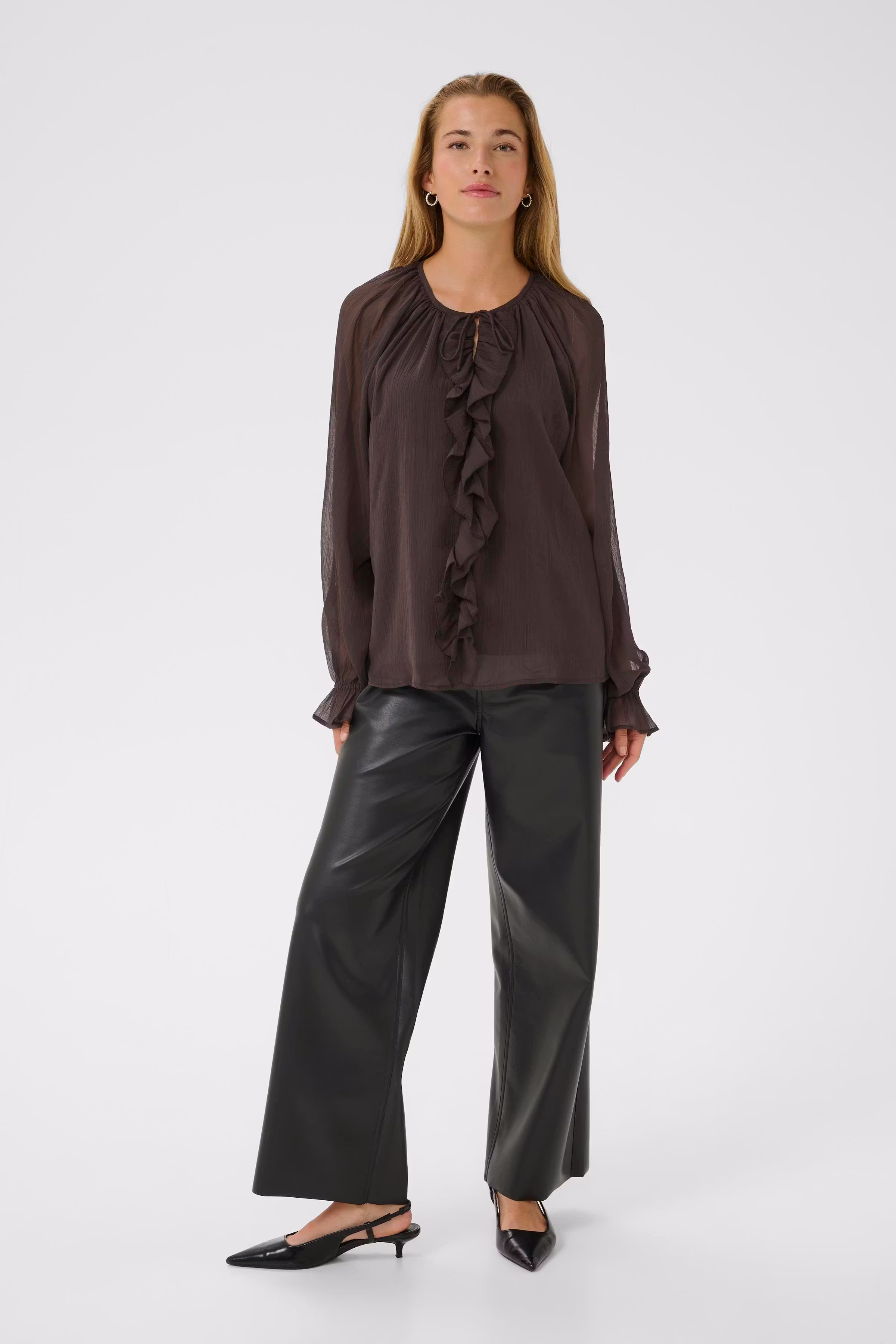 KAmila Blouse LOOKBOOK FRONT 10510922-191111