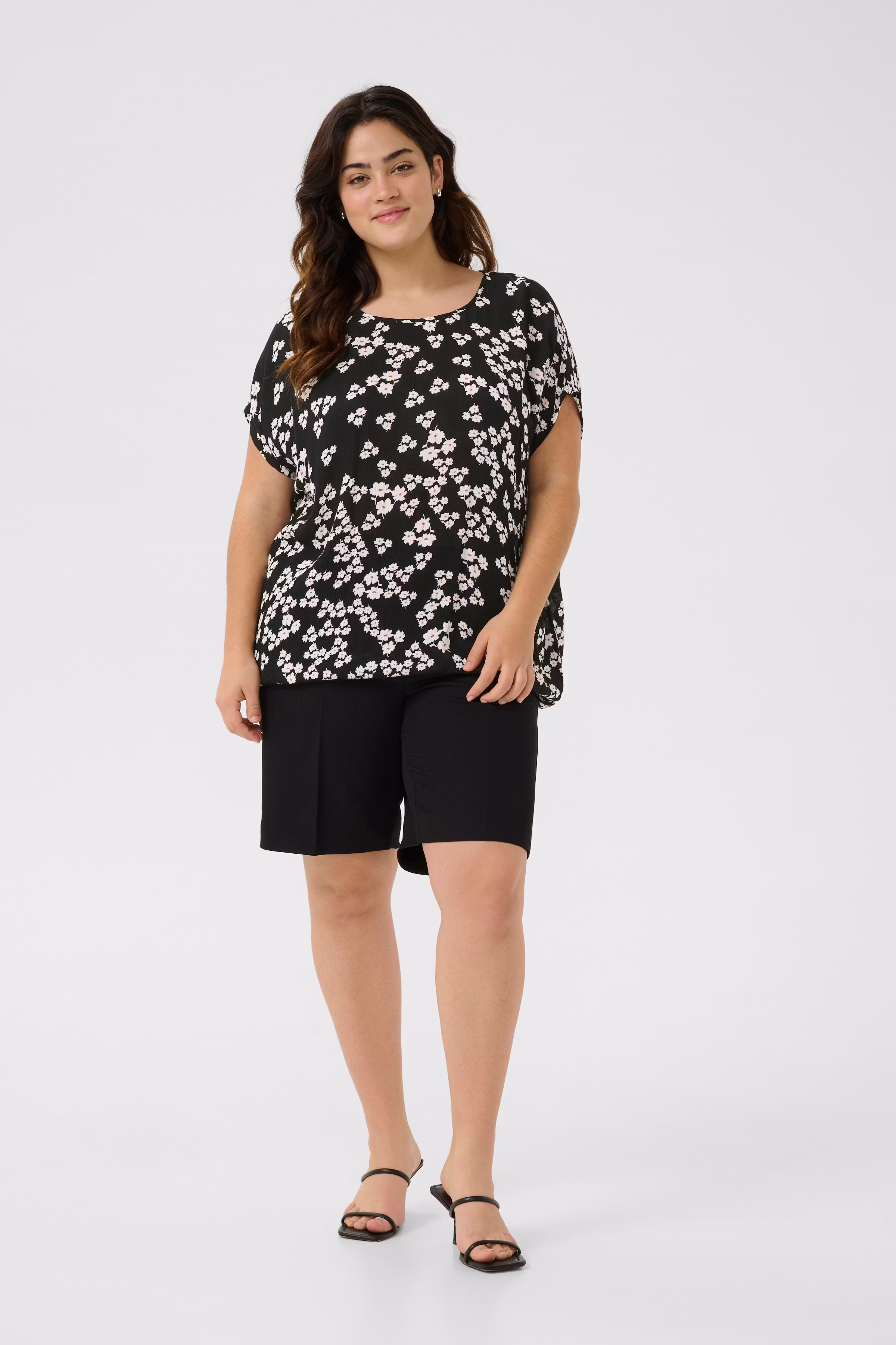 KCami Blouse LOOKBOOK FRONT 10582027-107561