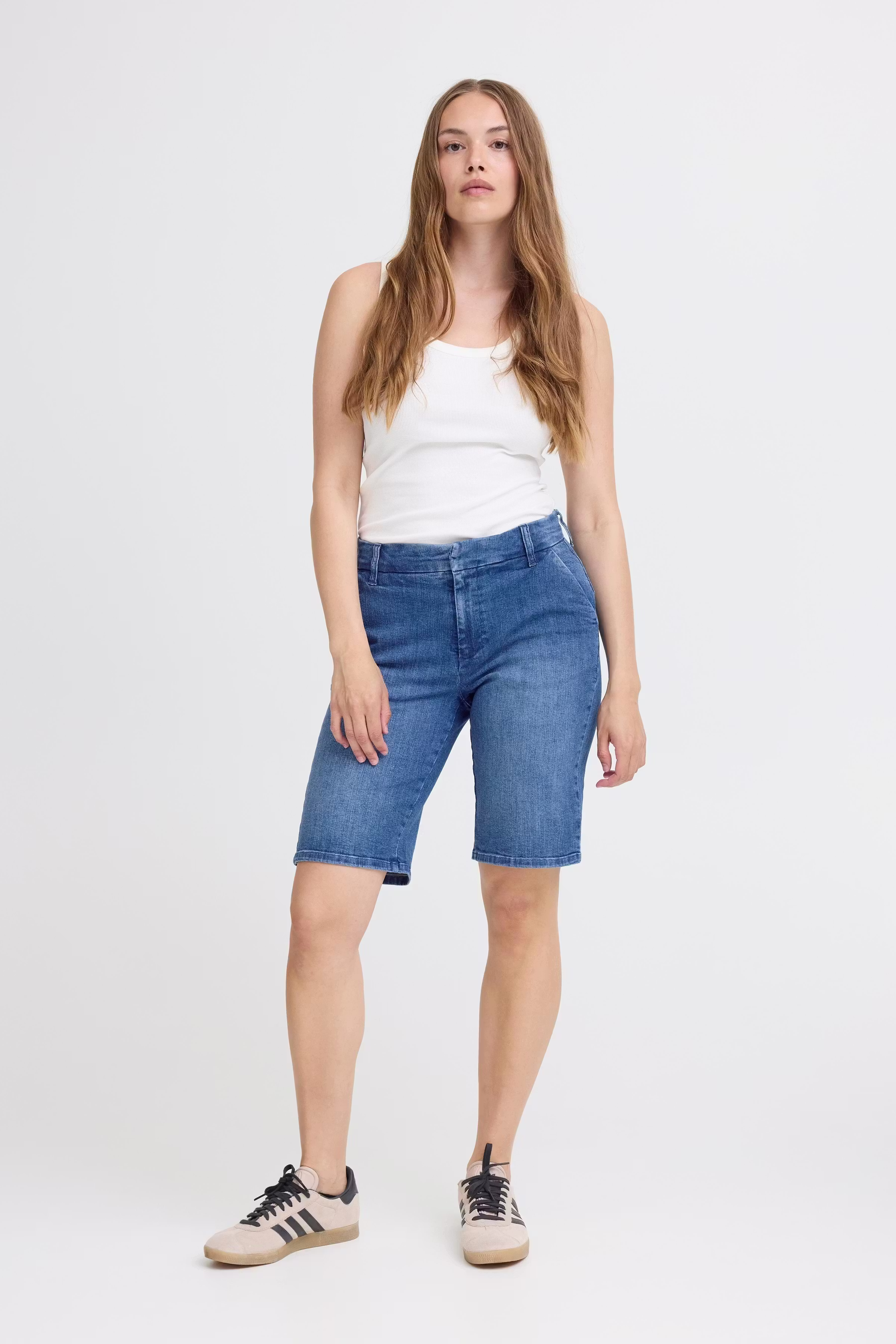 PZKATJA Shorts LOOKBOOK FRONT 50209042-200005