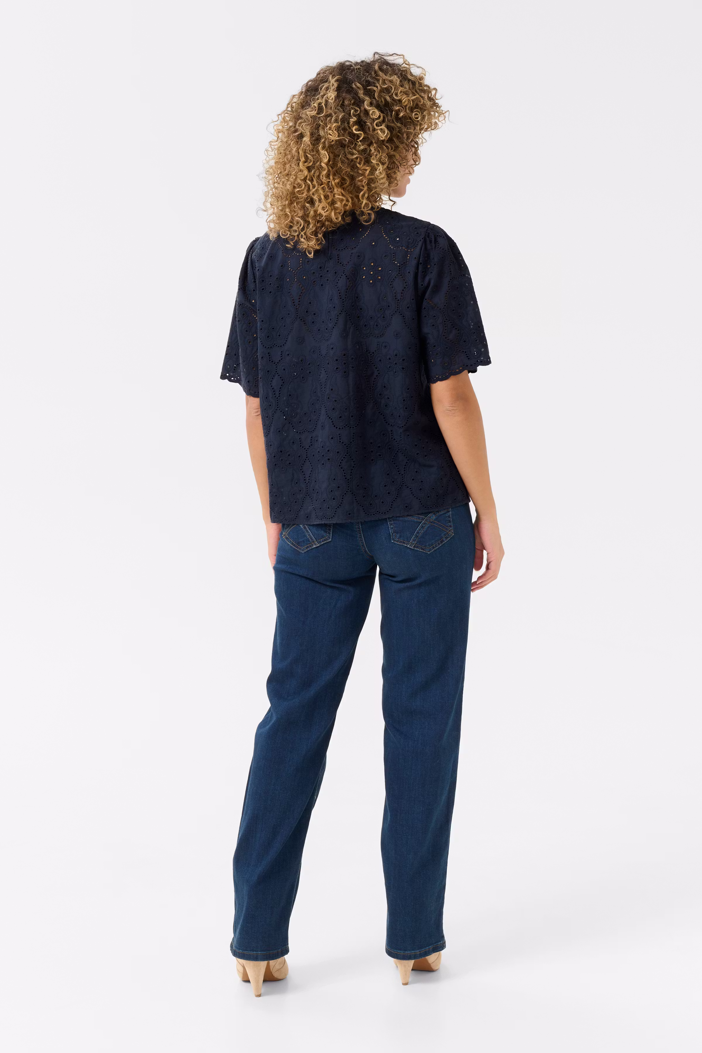 CRFina Blus LOOKBOOK BACK 10614006-193923