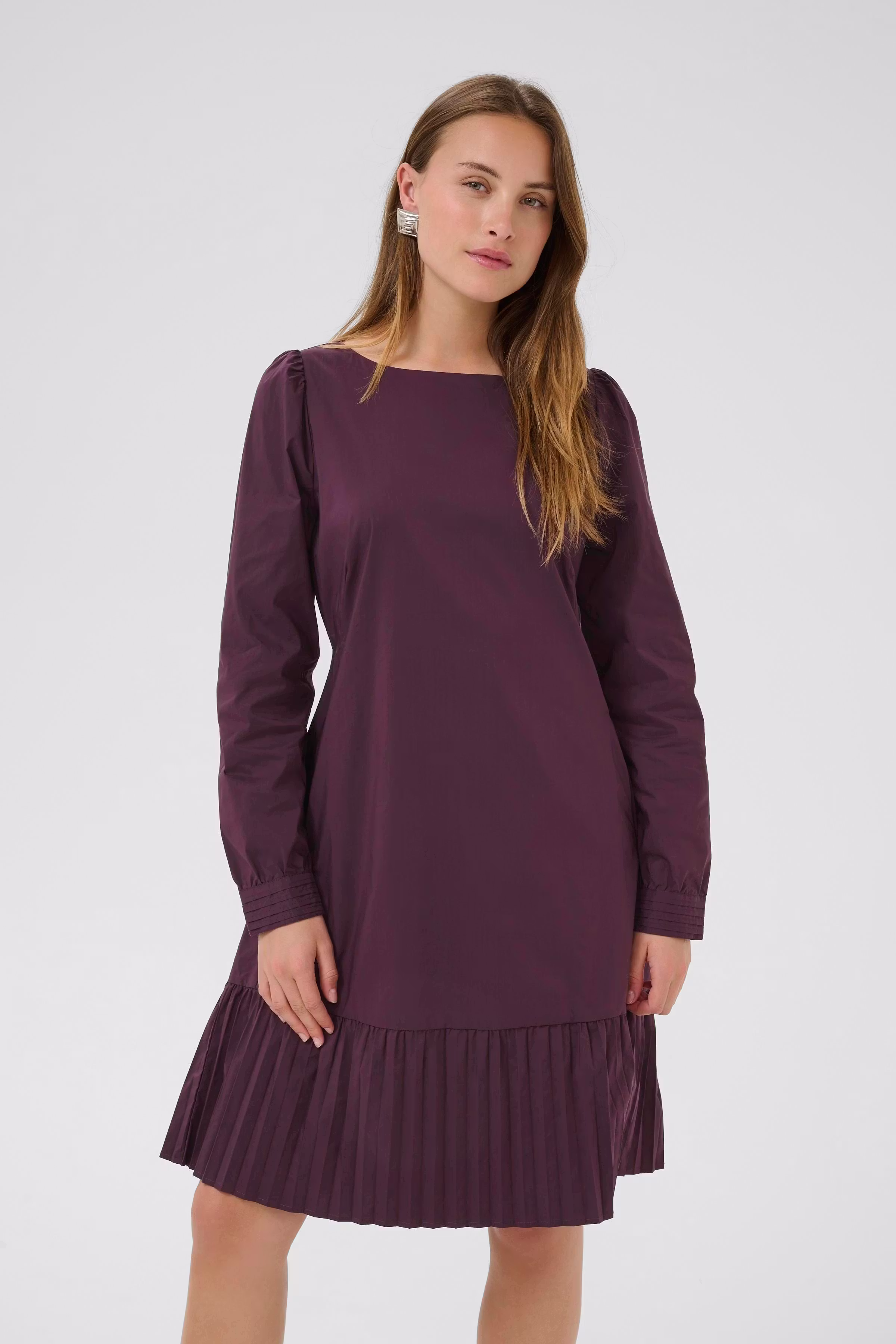 CUbeate Kleid LOOKBOOK FRONT 50111419-192118