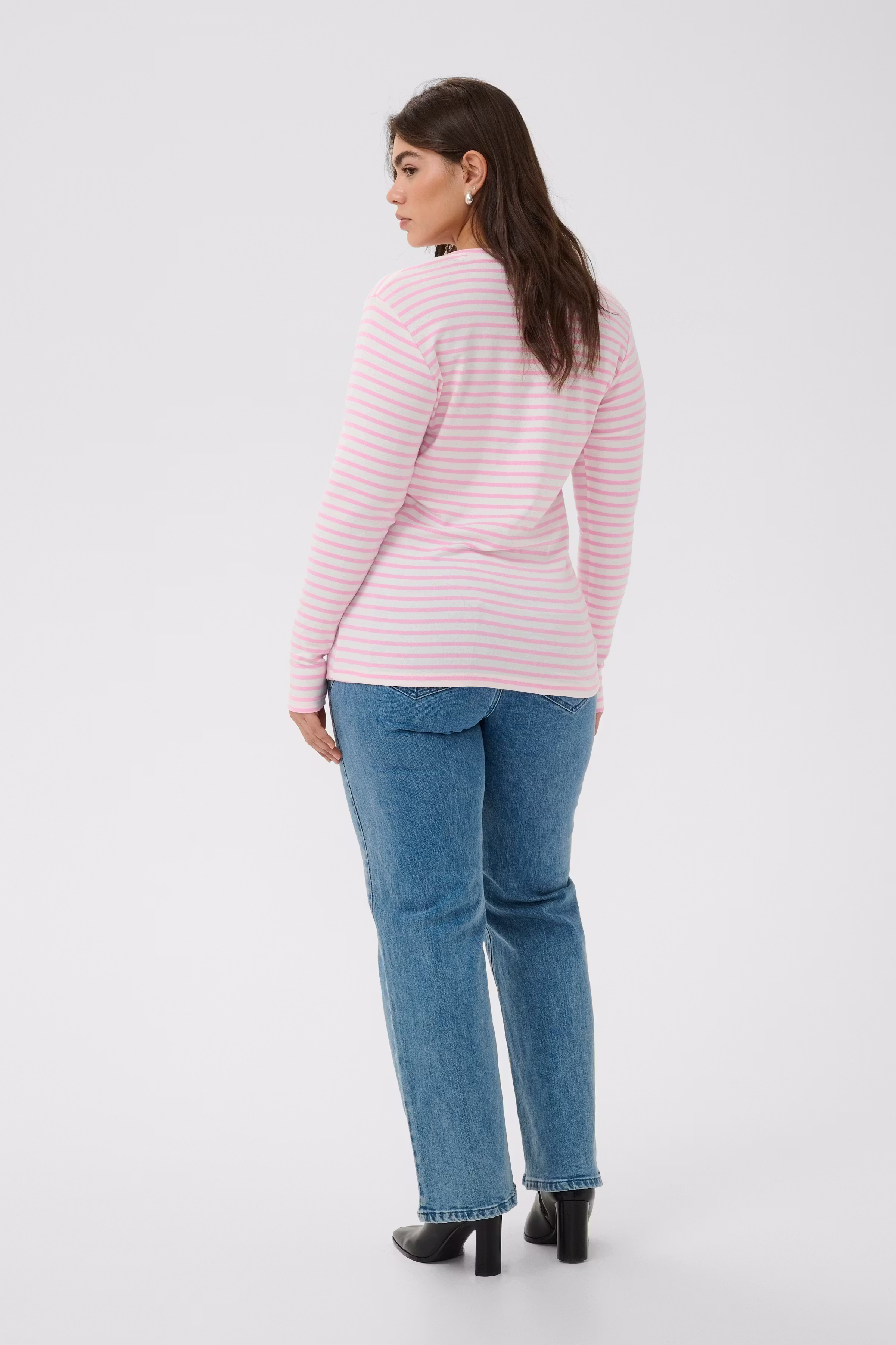 KClia T-shirt LOOKBOOK BACK 10580179-109527