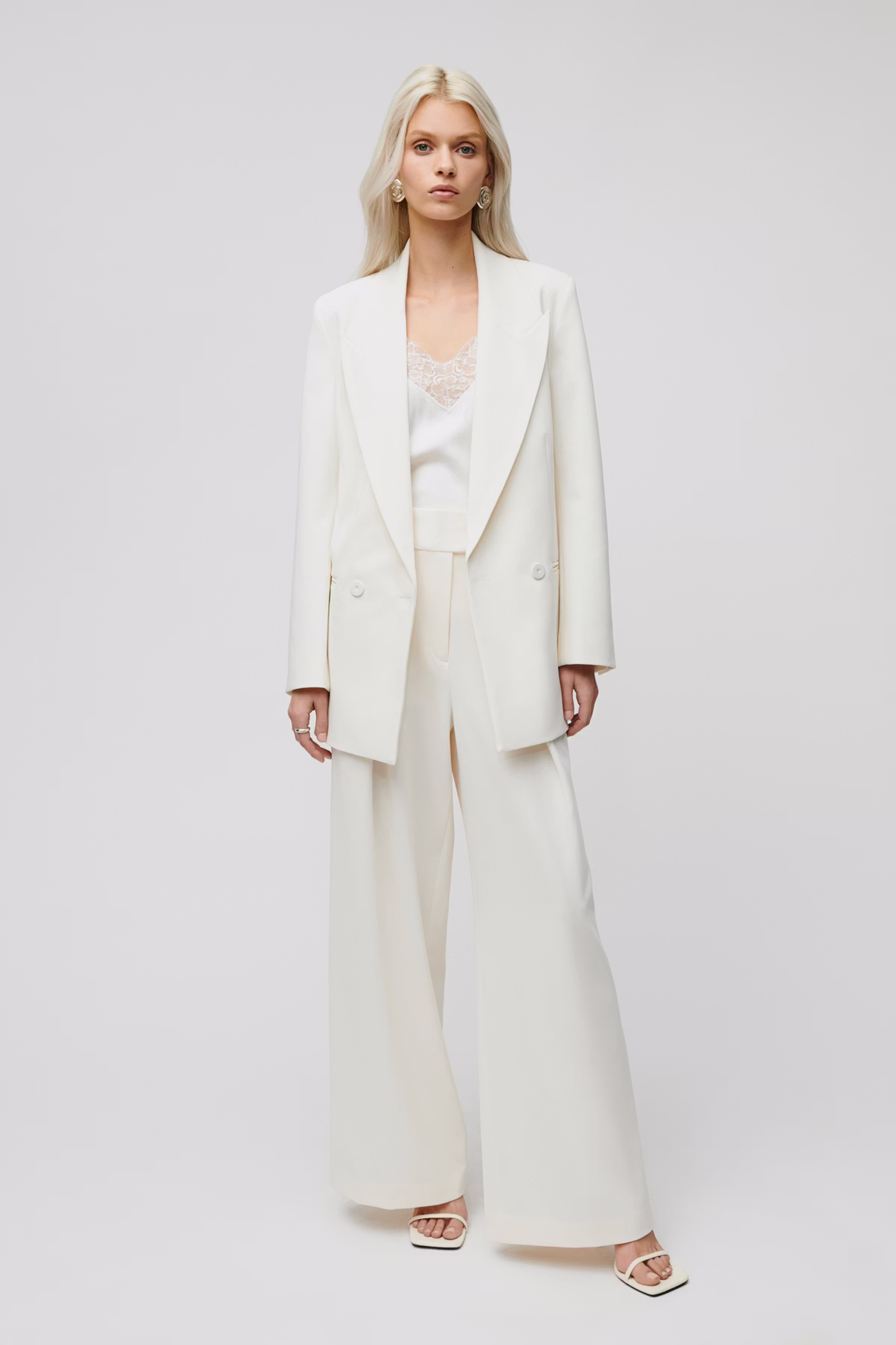 IOJIL Blazer LOOKBOOK FRONT 30600263-WH011